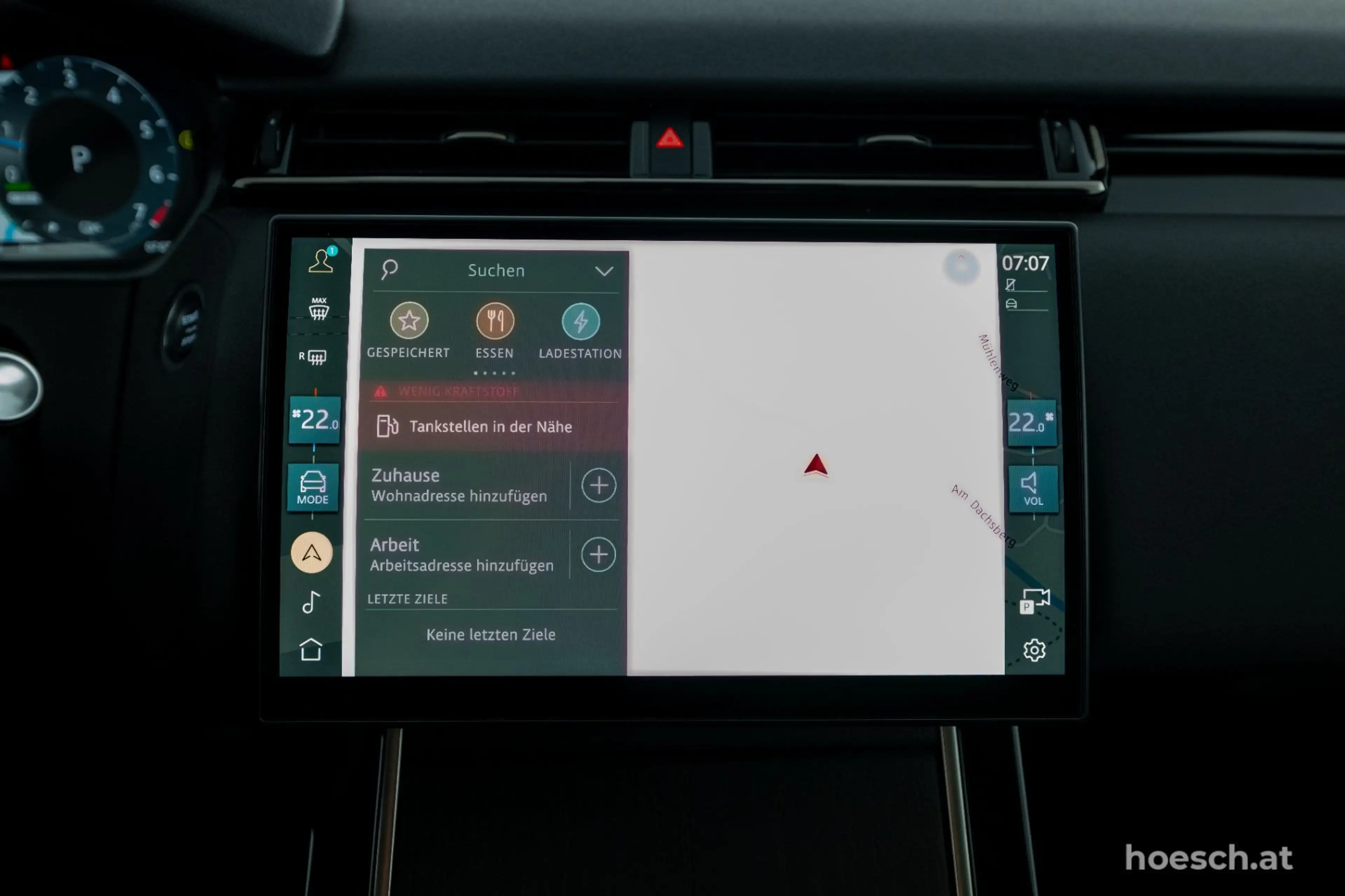 Land Rover Range Rover Velar P400e Dynamic HSE 21" BLACK PANO DYNAMIC ++ — photo 12
