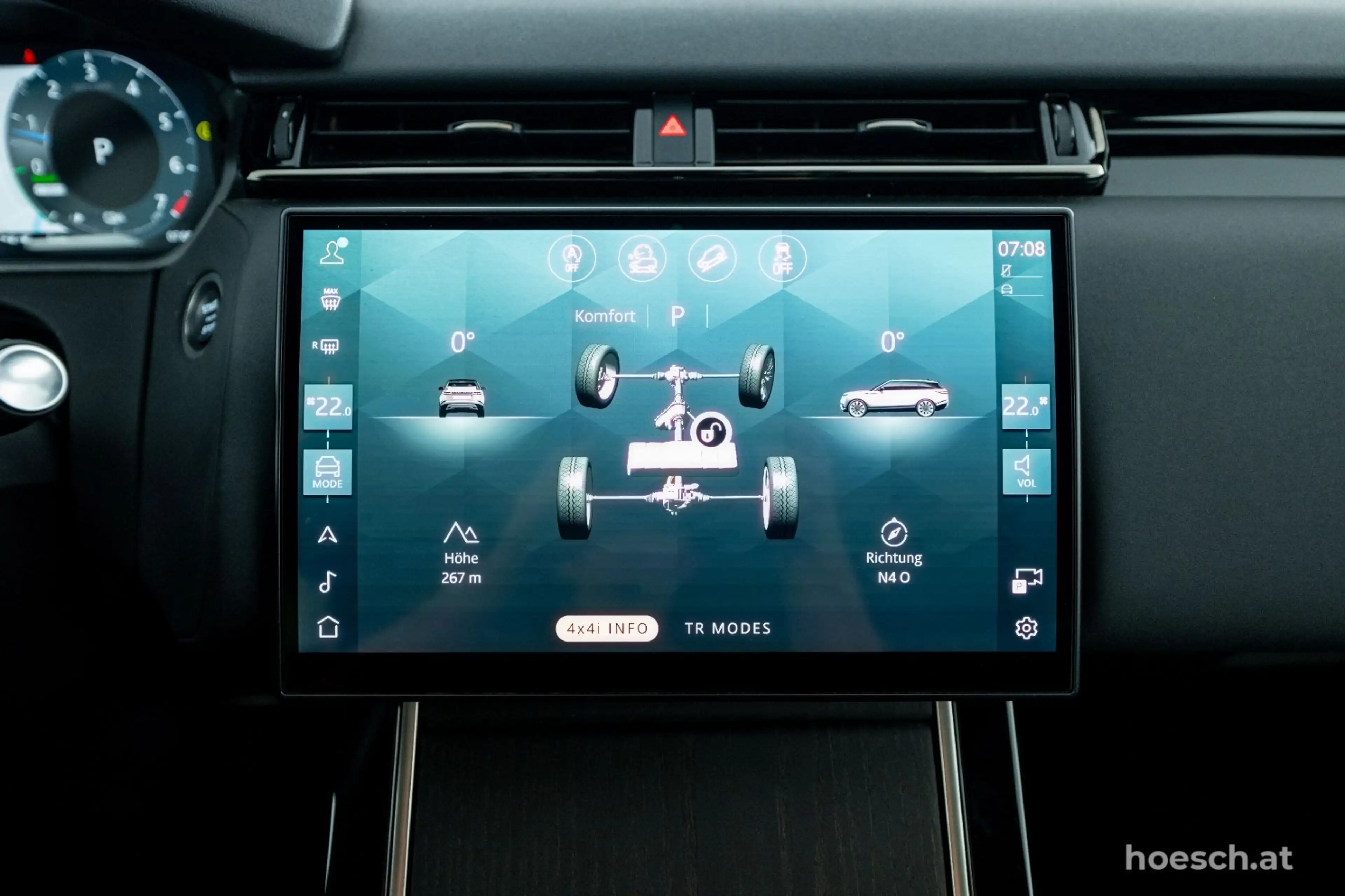 Land Rover Range Rover Velar P400e Dynamic HSE 21" BLACK PANO DYNAMIC ++ — photo 13