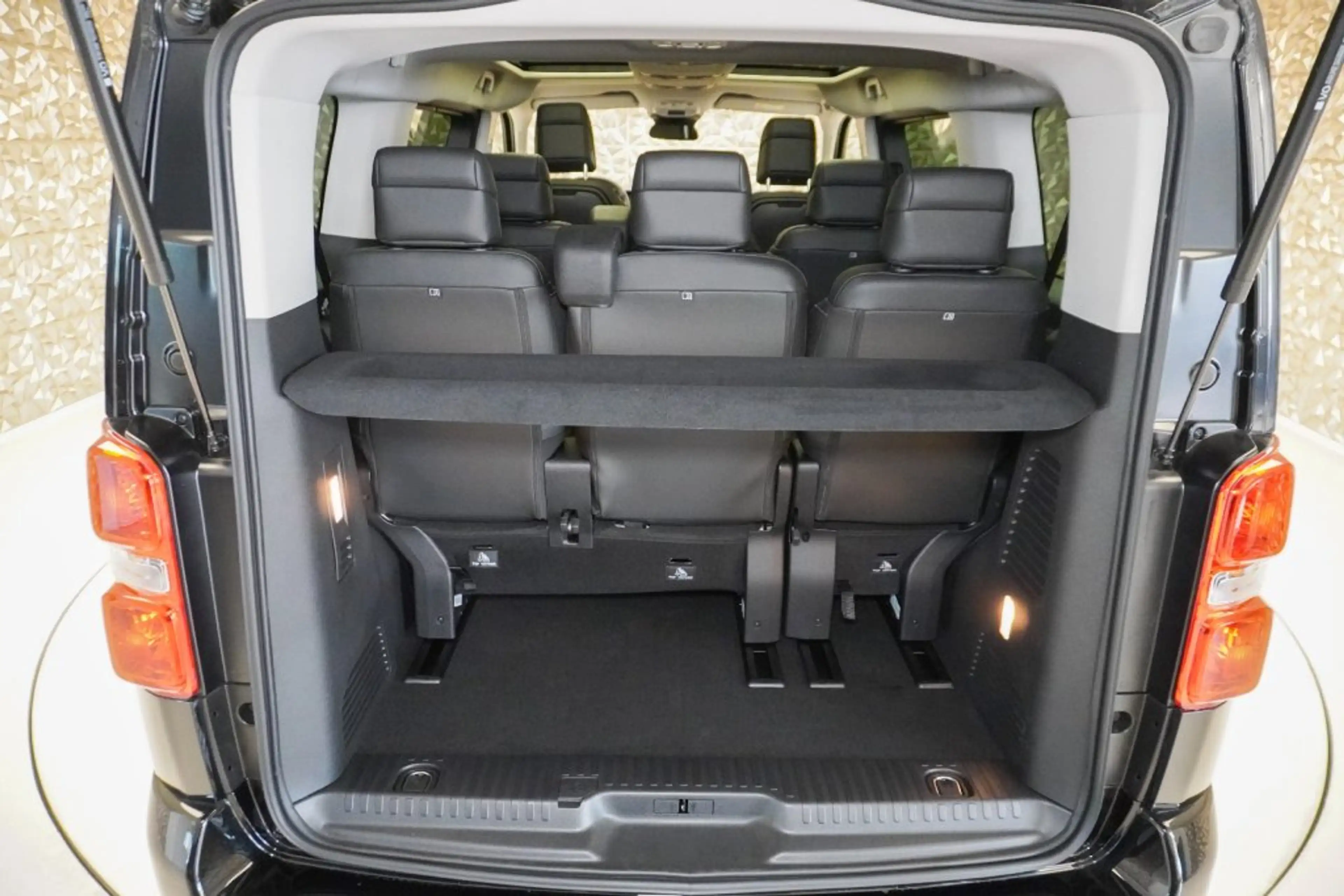 Citroen Spacetourer LÄNGE M BlueHDi 180 S&S EAT8 Business Lounge — photo 8