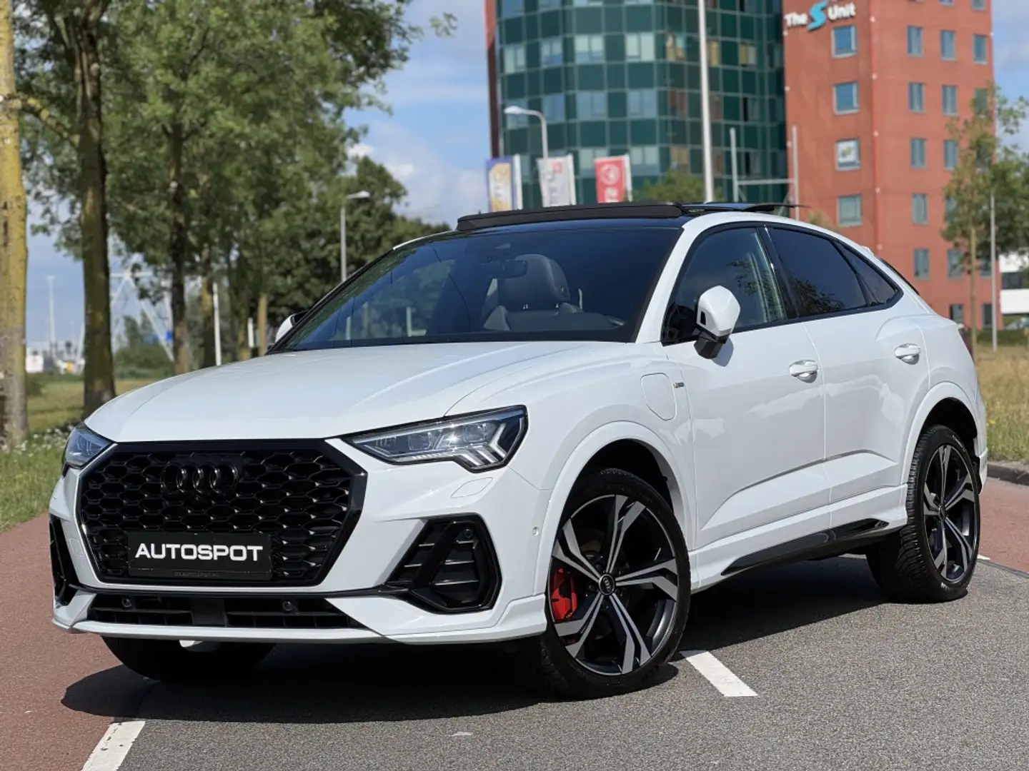 Audi Q3 Sportback 45 TFSI e S-Line Pano Memory Sonos 360 C Wit - 2