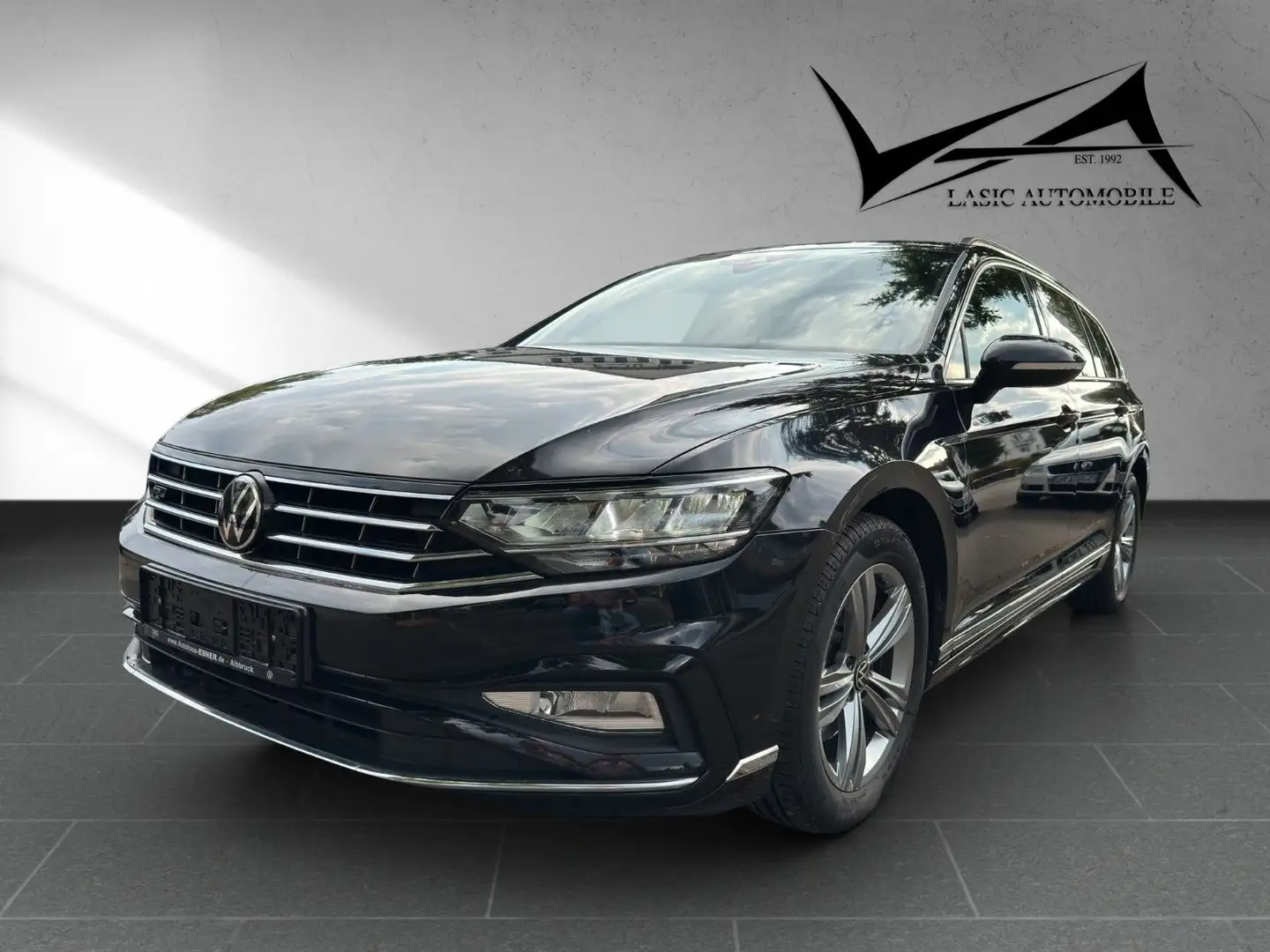 Volkswagen Passat Variant Business 2.0 TDI DSG R line Noir - 1