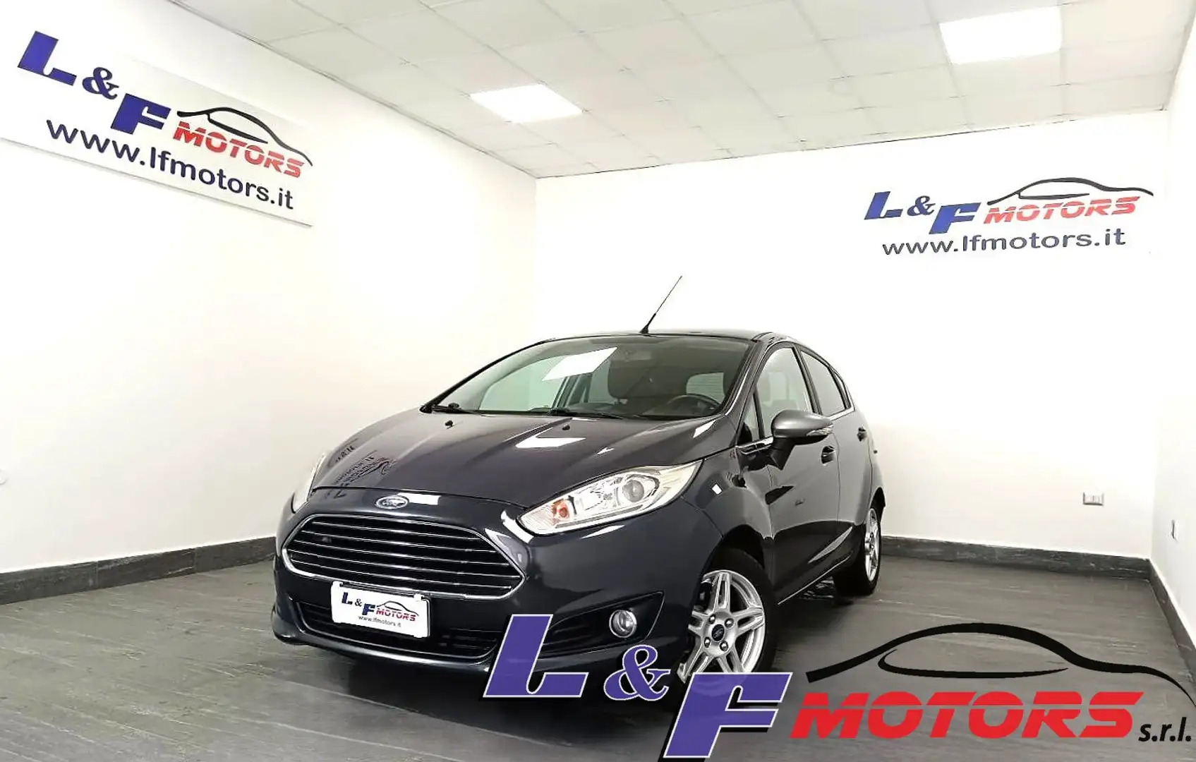 Ford Fiesta Fiesta 1.5 TDCi 75CV 5 porte Titanium Grigio - 1
