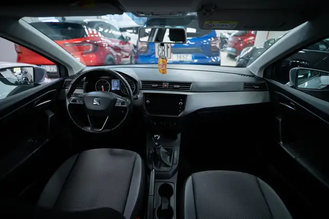 Seat Ibiza view 8