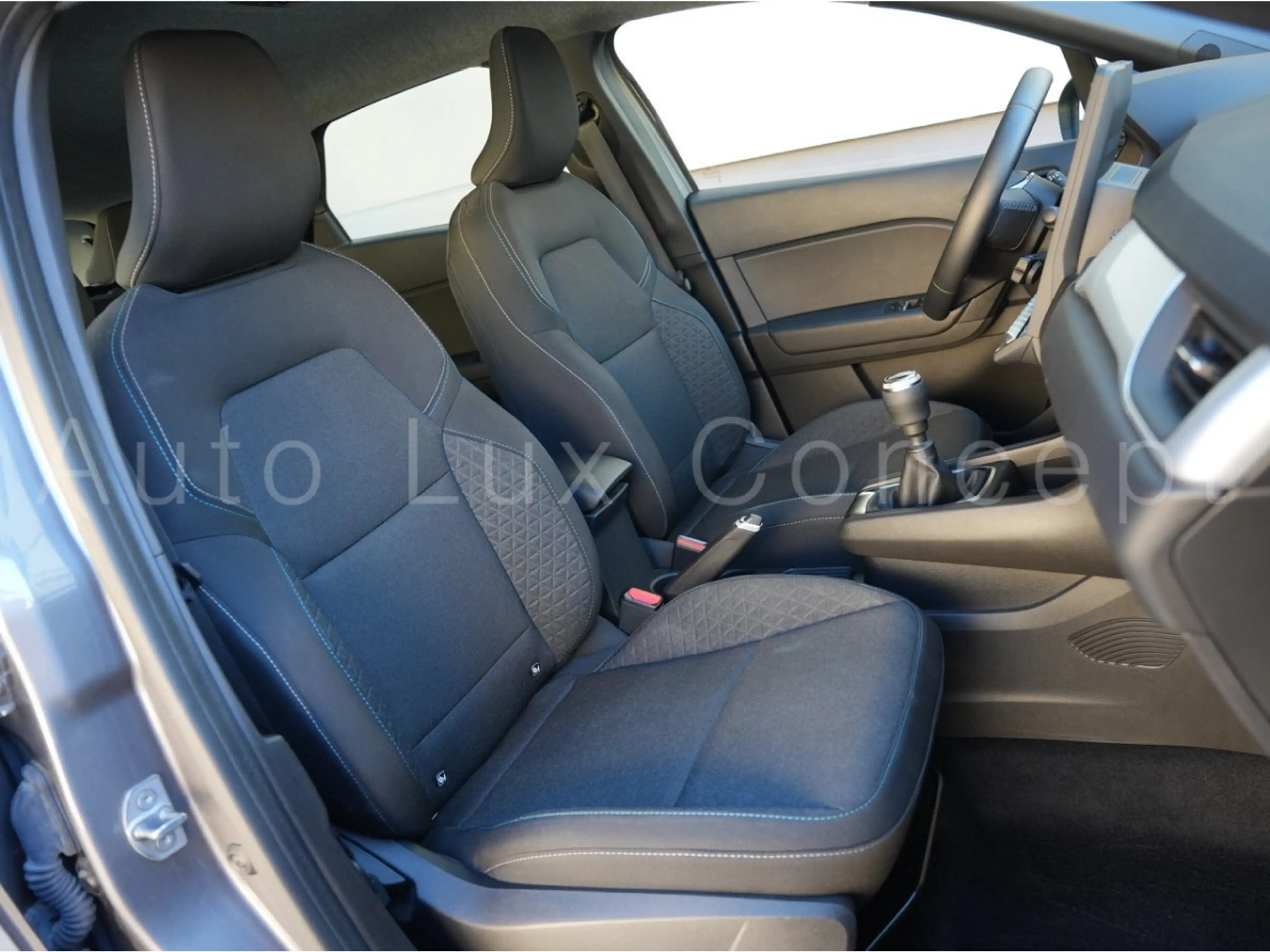 Renault Captur Eco-G 100 Evolution/LED/Kamera/CarPlay/Keyless — photo 8
