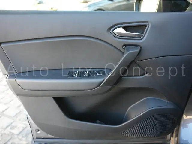 Renault Captur view 13