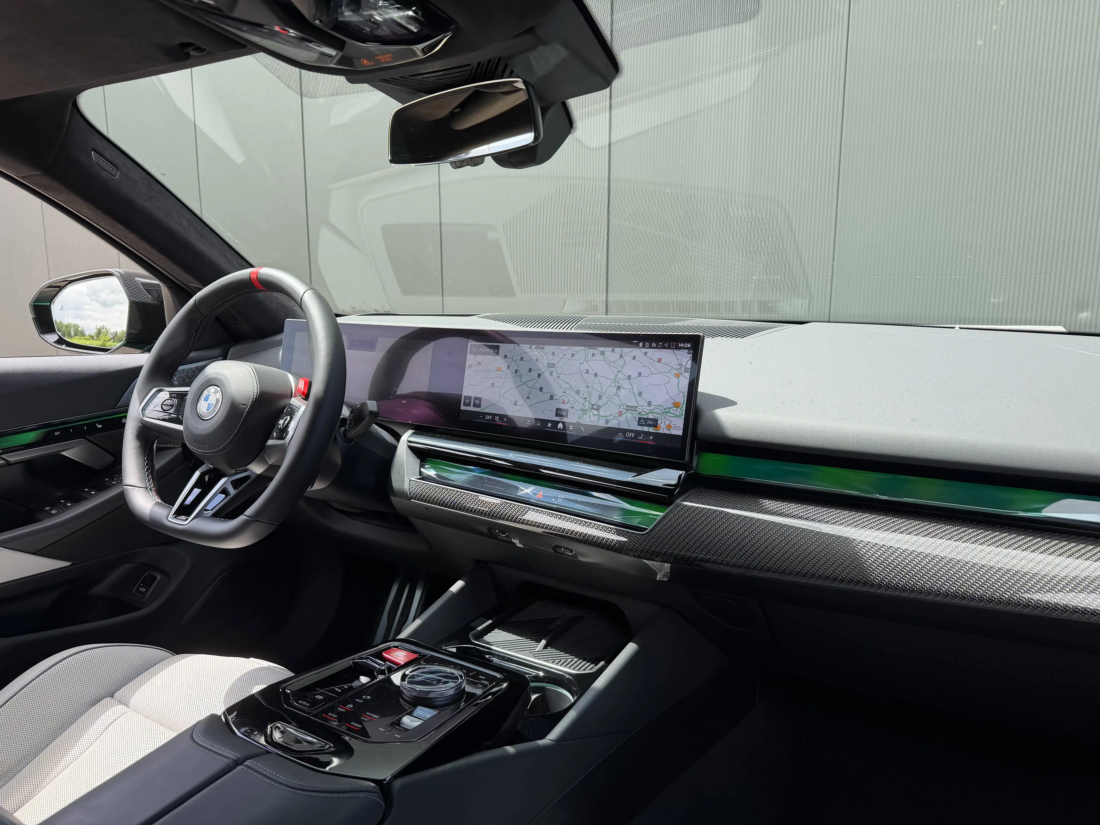 BMW M5 4.4 PHEV 727cv - Bowers - Carbone - 360 - TVA — photo 14