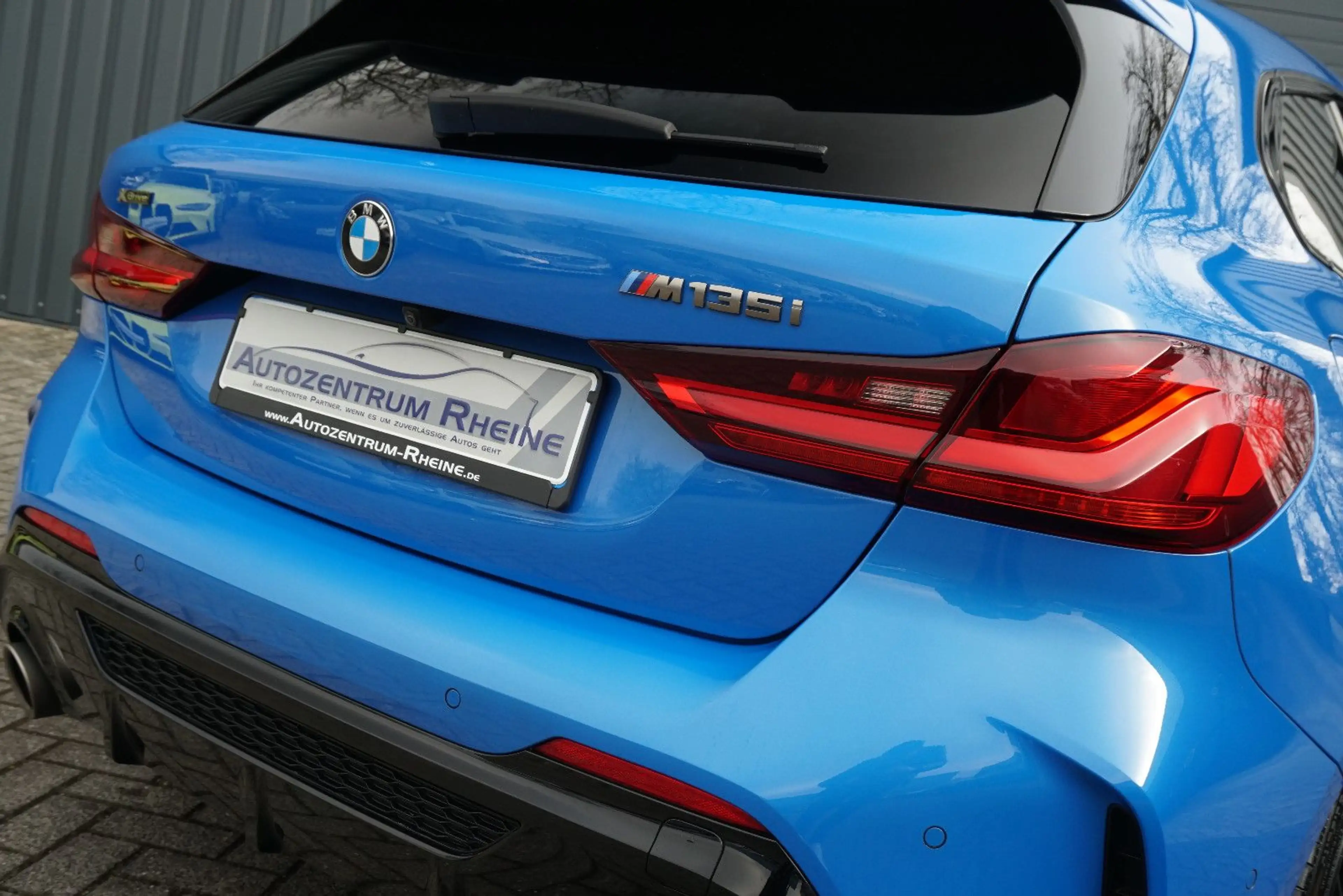 BMW 135 i xD HUD Schalensitz E.Klappe Kamera H/K ACC — photo 13