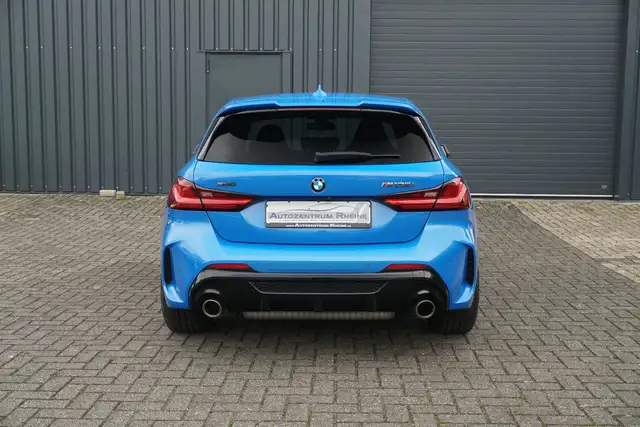 BMW 1 Series view 6