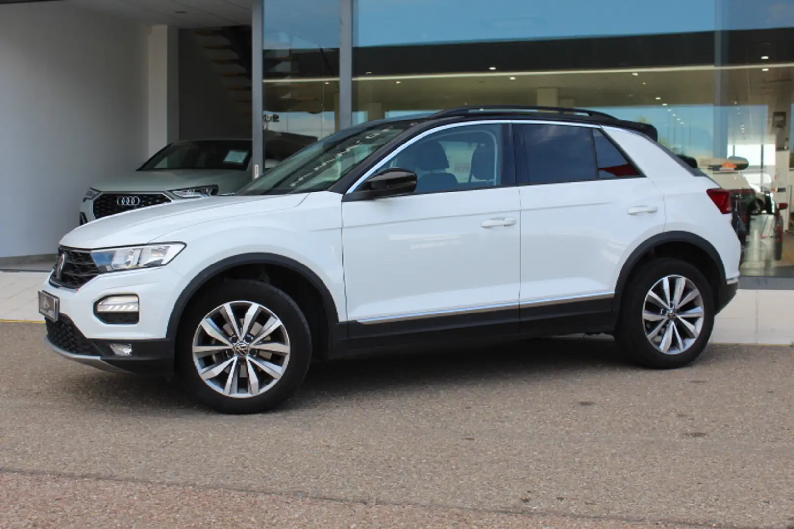 Volkswagen T-Roc 1.5 TSI Advance Style DSG7 Weiß - 2
