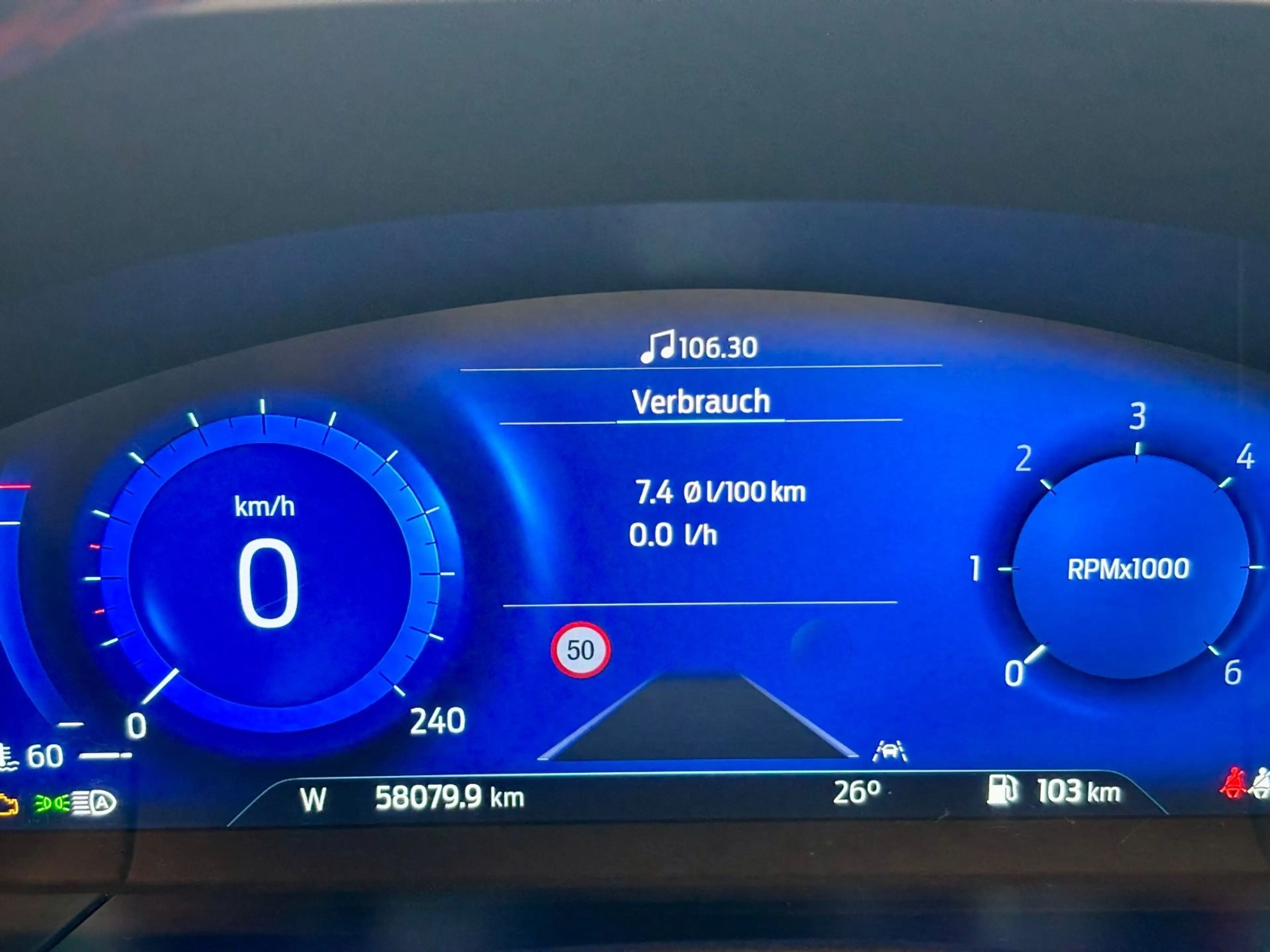 Ford Kuga 2.0 EcoBlue Hybrid ST-Line X — photo 15