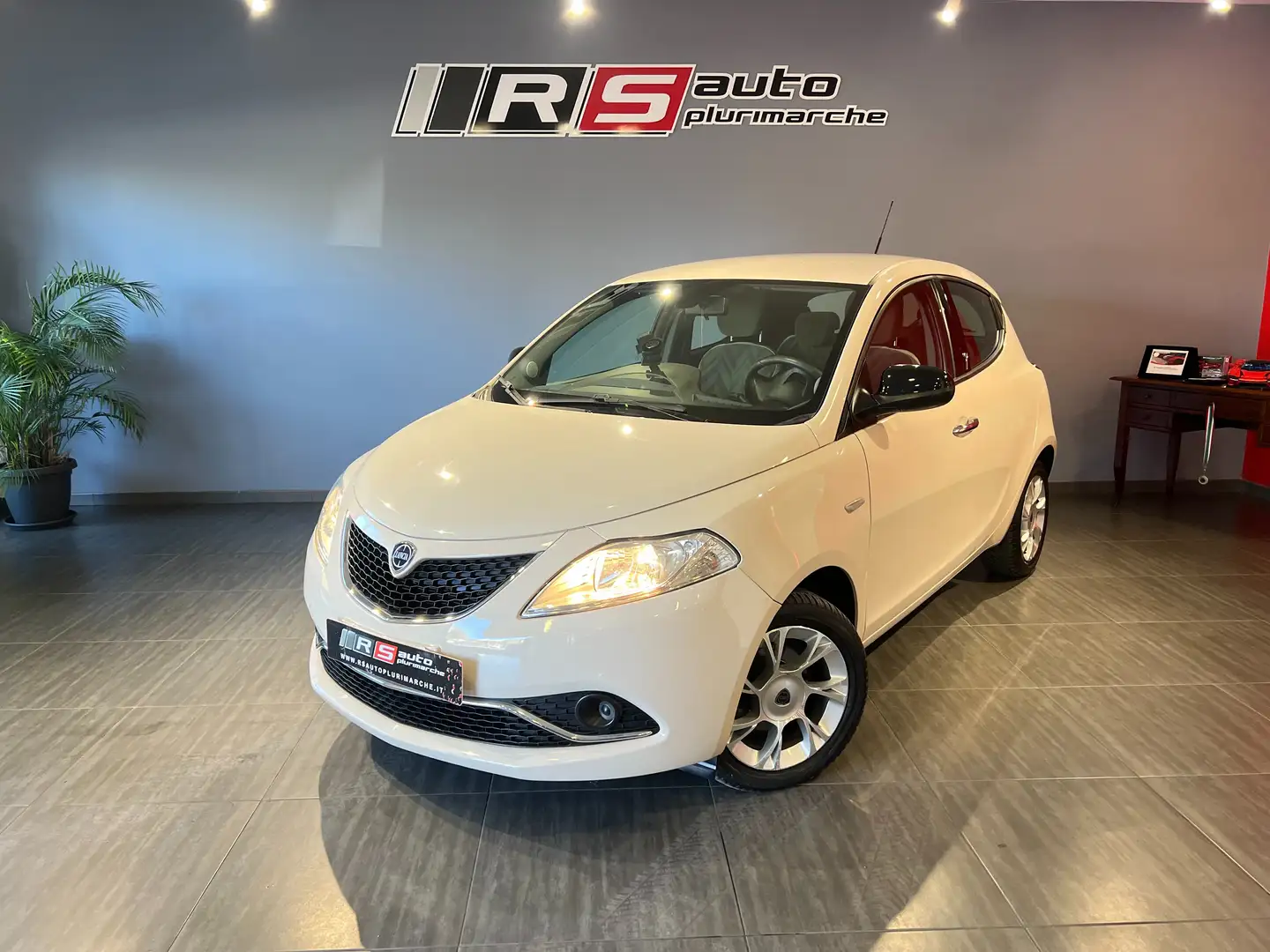 Lancia Ypsilon Ypsilon 1.3 mjt Gold S&S Beige - 1