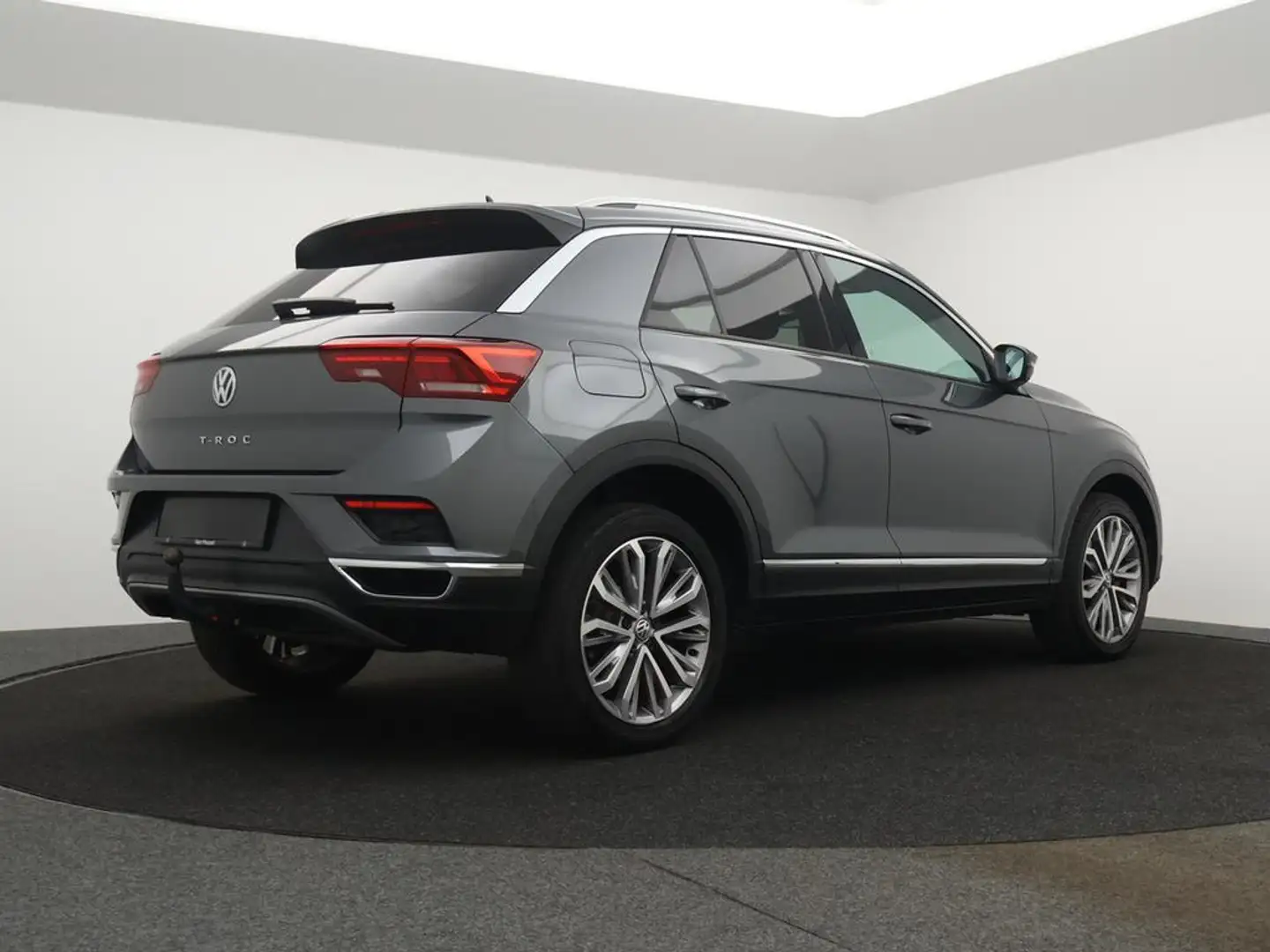Volkswagen T-Roc T-Roc Elegance 1.5TSI 150PK *TREKHAAK*NAVI*BLTH*CRUISE*HALF LEDER*ADAPTIVE CRUISE*DIGITAL DASHBOARD* Gris - 2