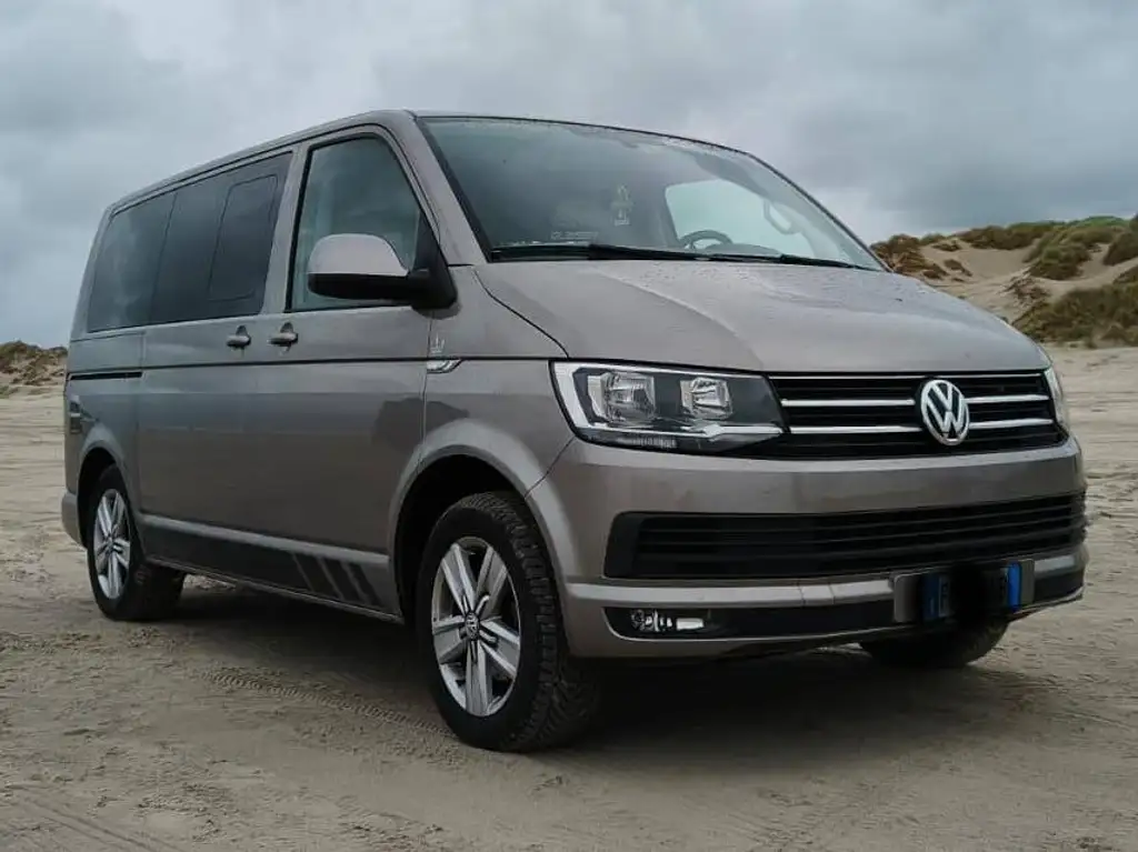 Volkswagen T6 Caravelle 2017 из Европы — купить под ключ