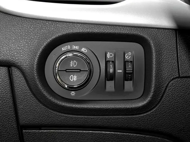 Opel Astra view 12