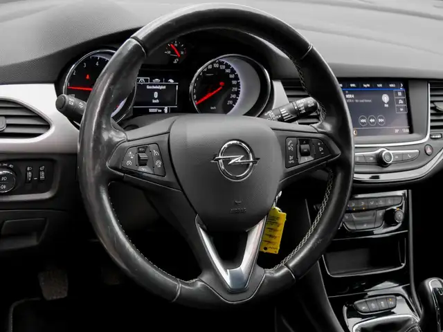 Opel Astra view 8