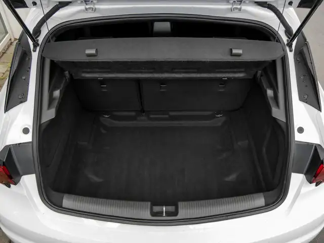 Opel Astra view 15