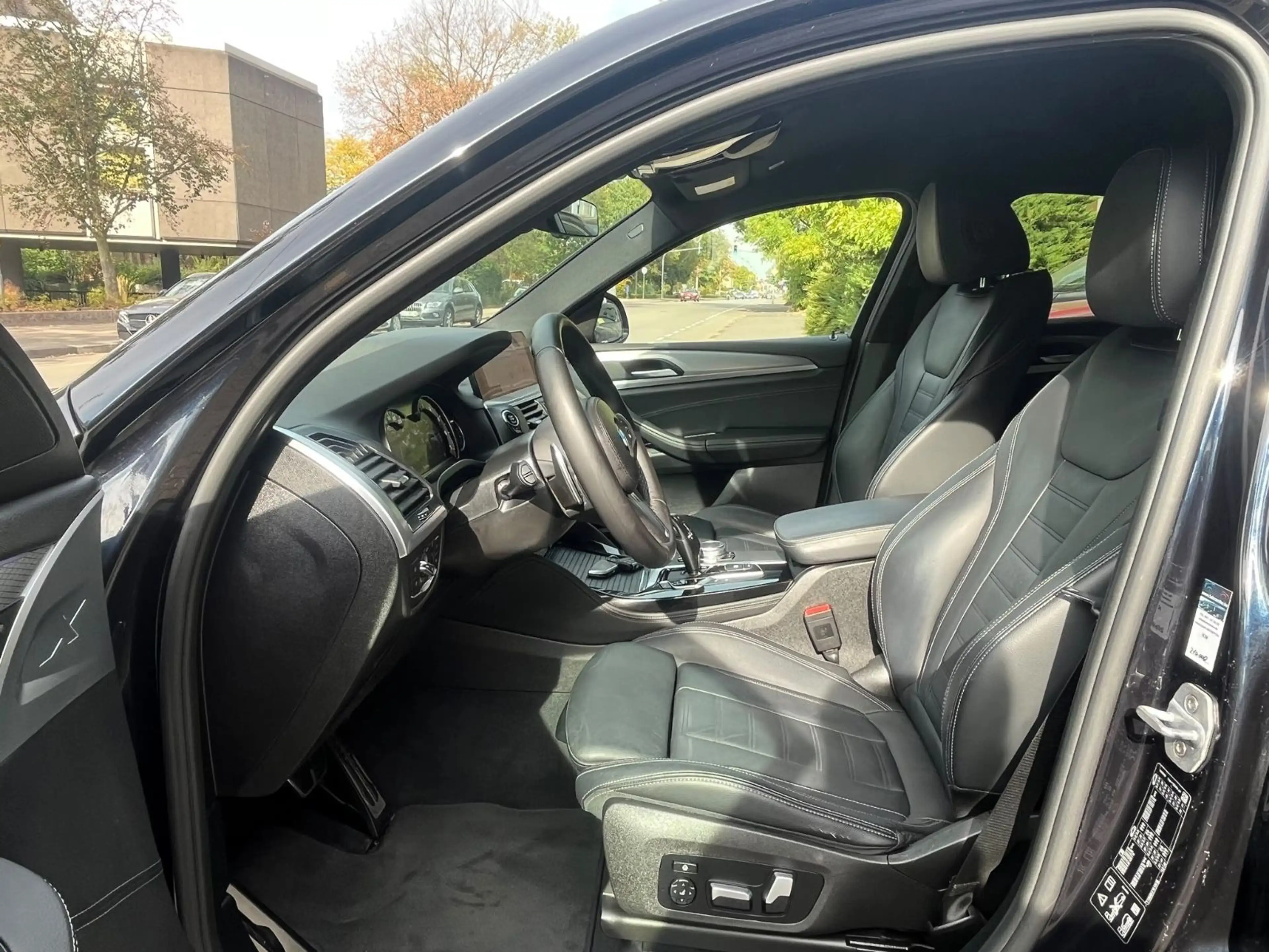 BMW X4 xDrive 20i M Sport Paket Leder — photo 10