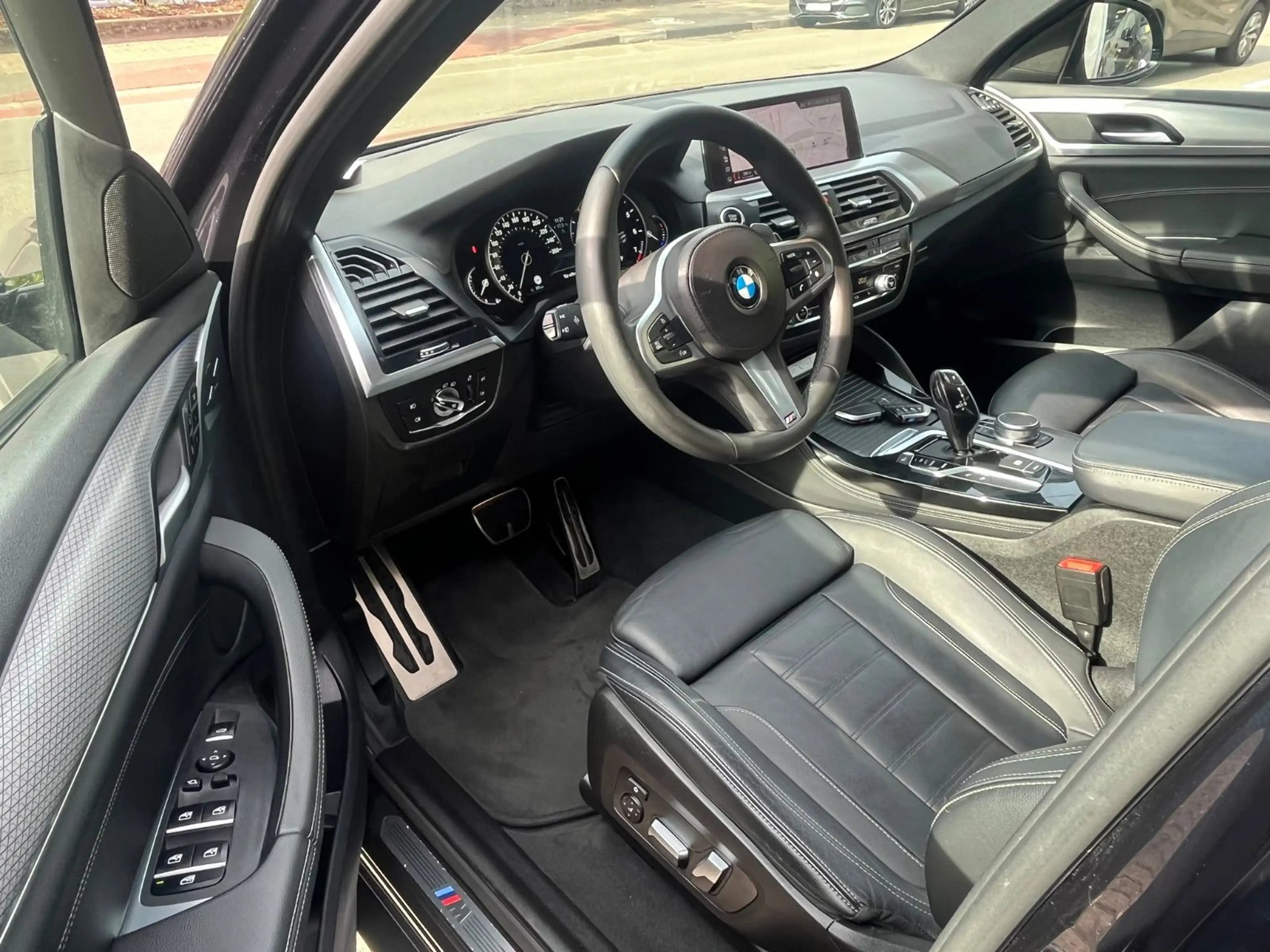 BMW X4 xDrive 20i M Sport Paket Leder — photo 11