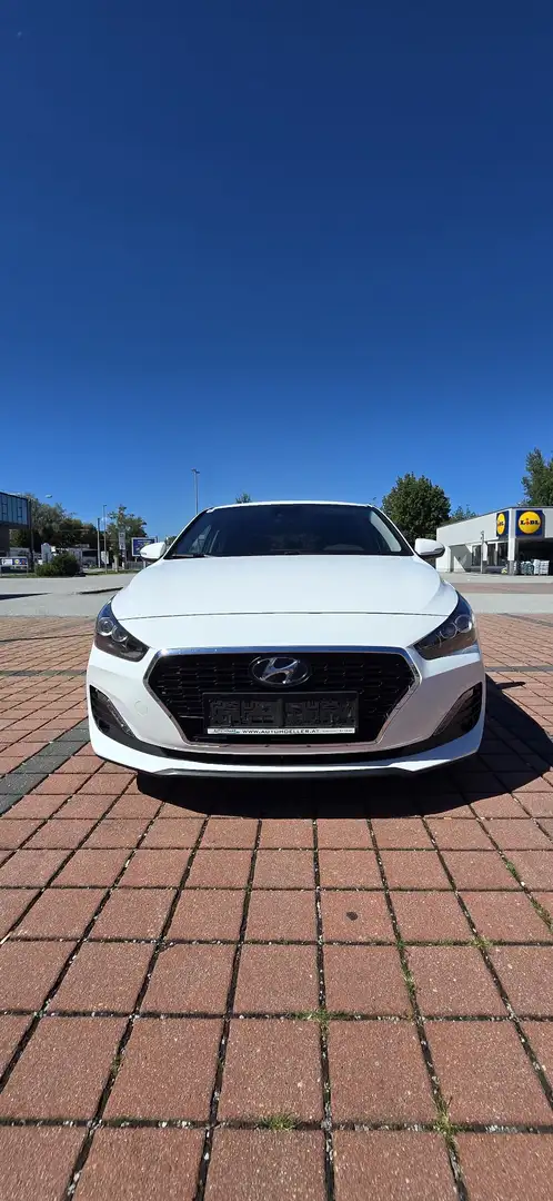 Hyundai i30 1.4 T-GDI Fastback Premium - 1