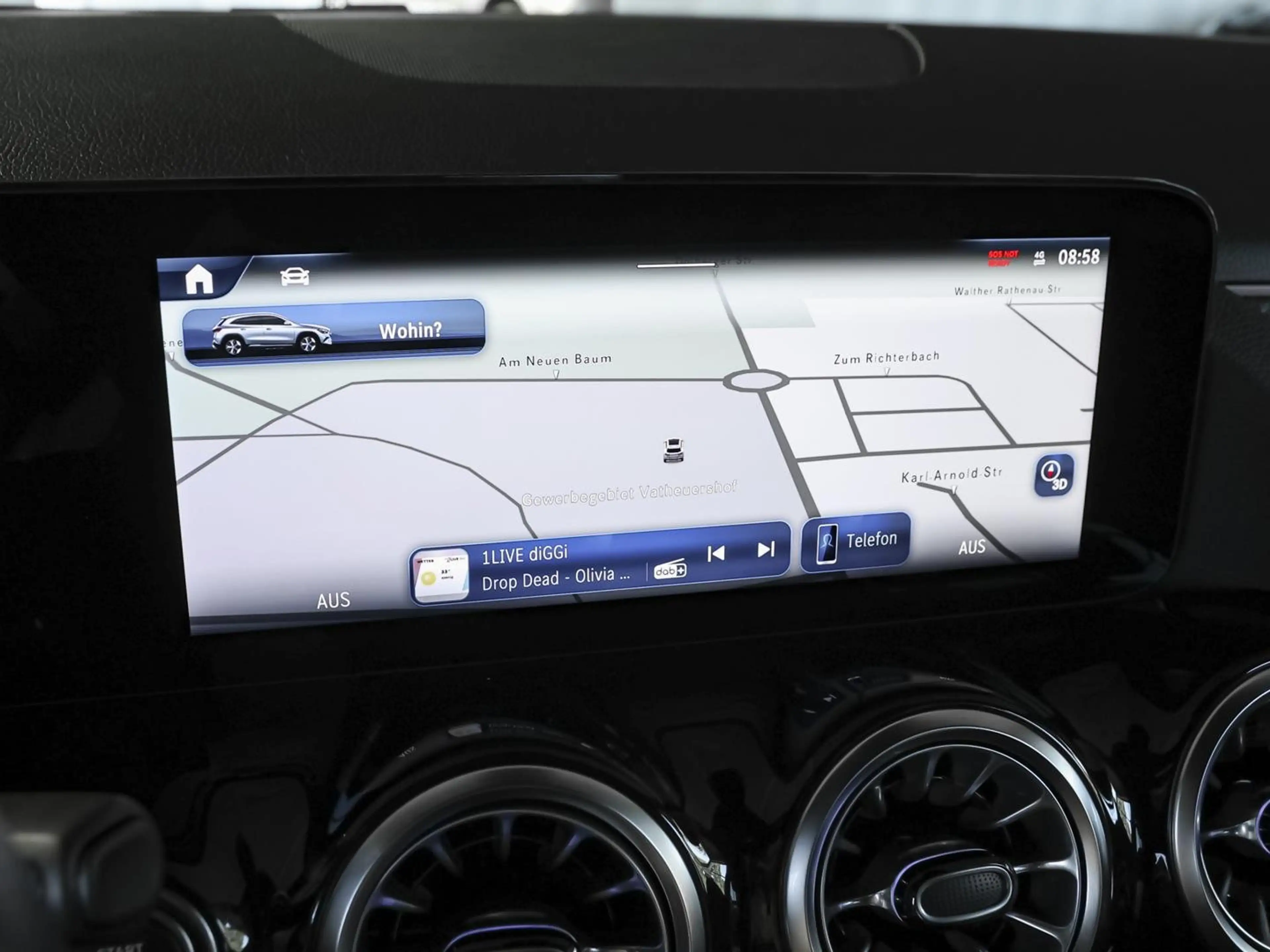 Mercedes-Benz GLA 200 AMG-Advanced Keyless-Go Rückfahrkamera — photo 12