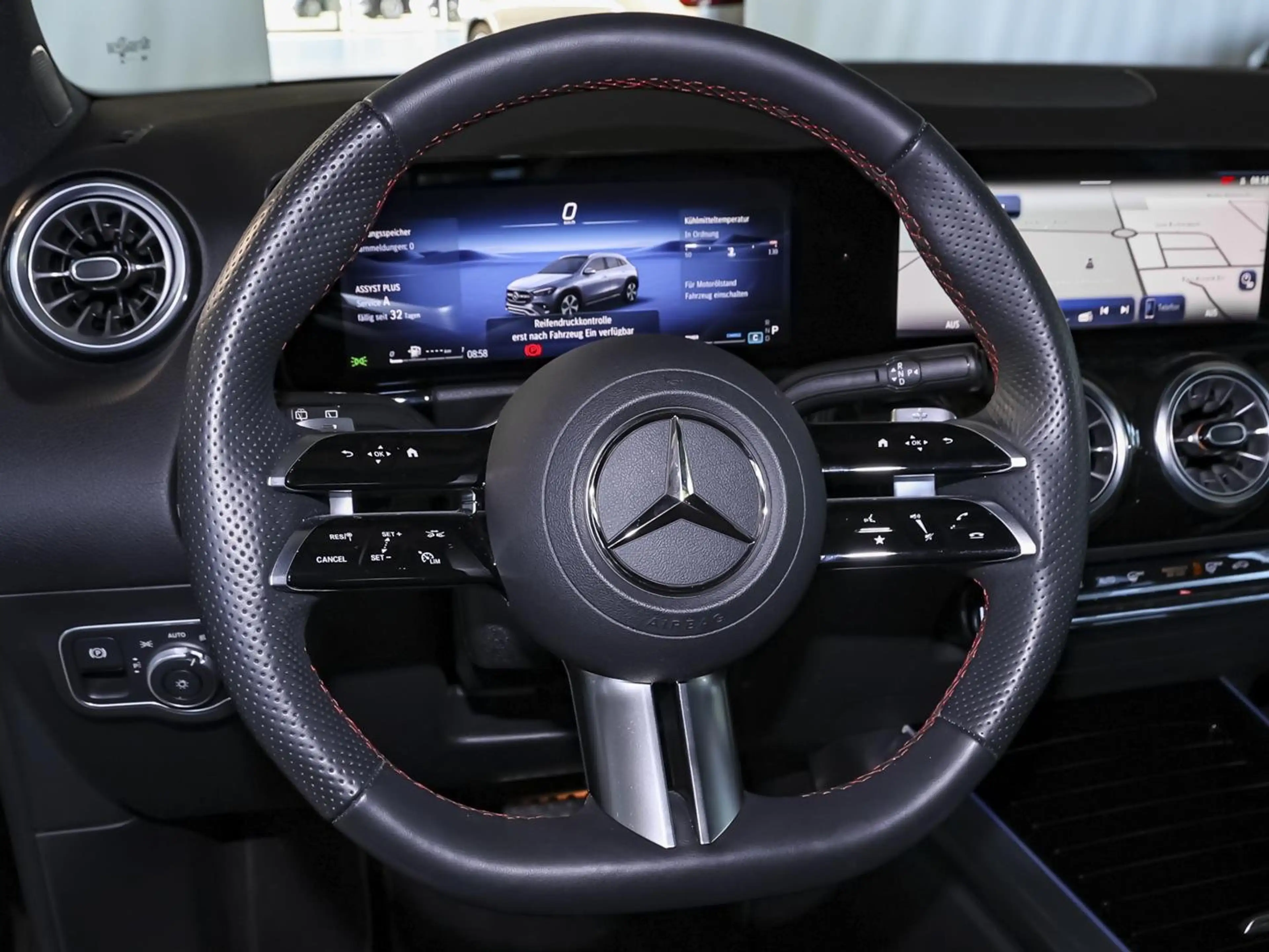 Mercedes-Benz GLA 200 AMG-Advanced Keyless-Go Rückfahrkamera — photo 9