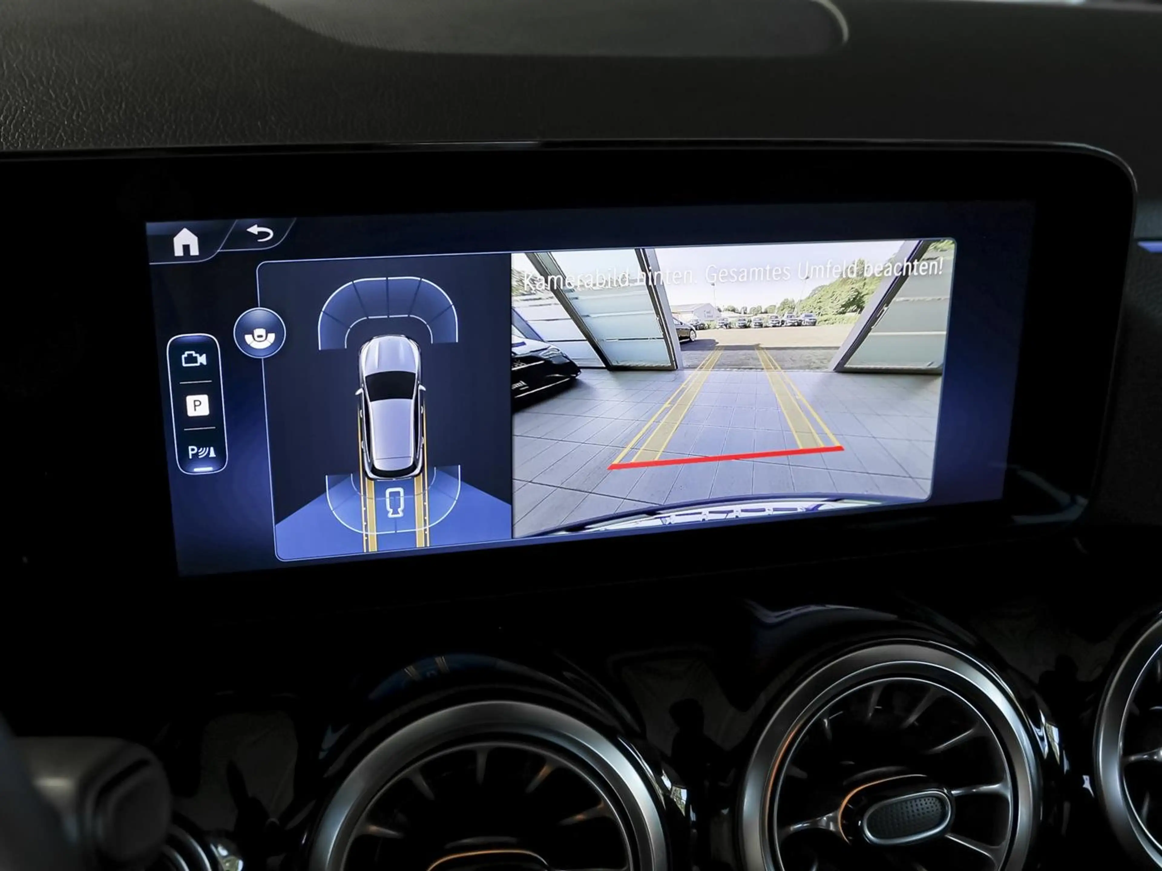 Mercedes-Benz GLA 200 AMG-Advanced Keyless-Go Rückfahrkamera — photo 15