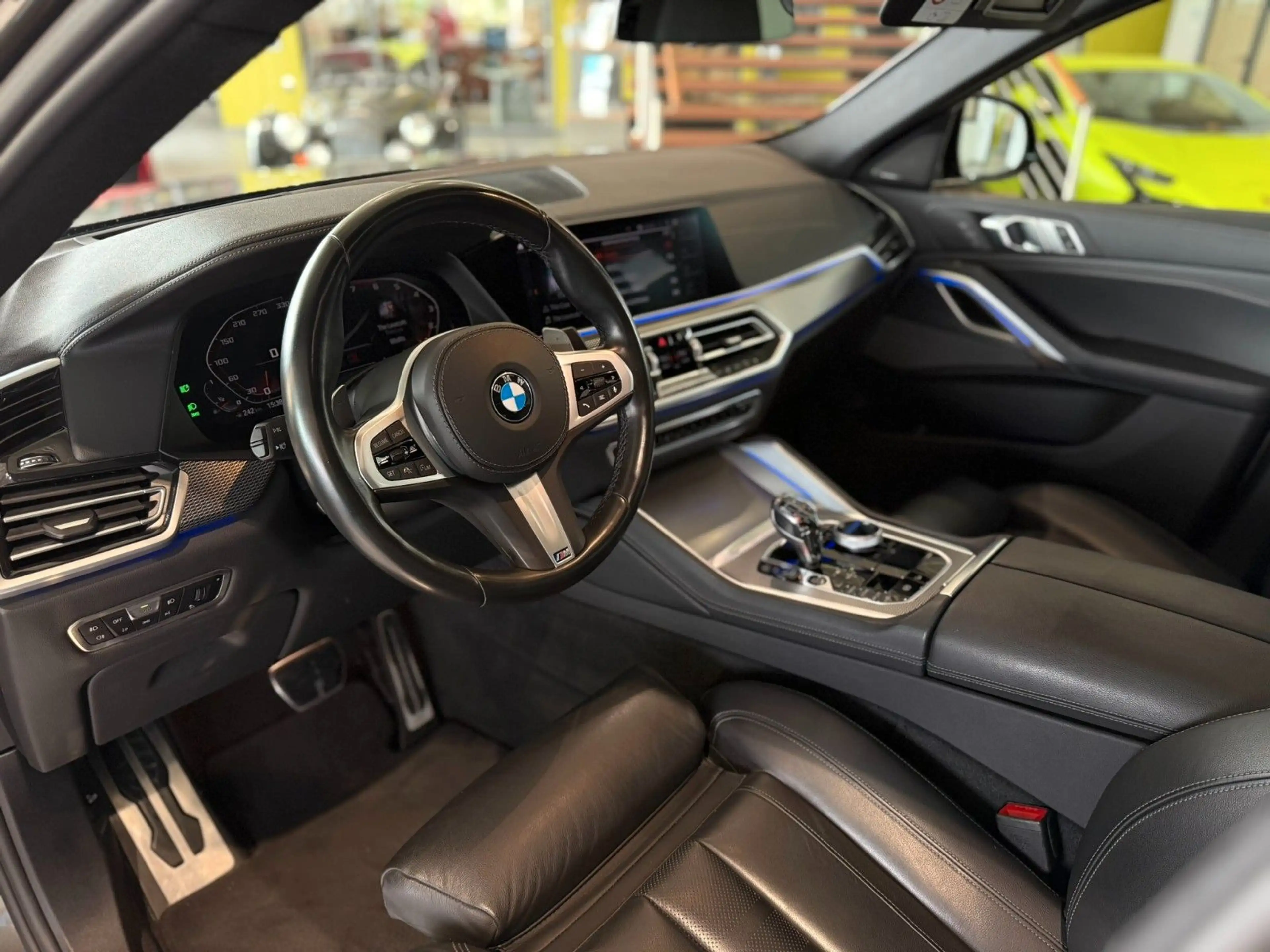 BMW X6 M50 i*Ambiente*Pano.*AHK*HUD*360°*H/K* — photo 15