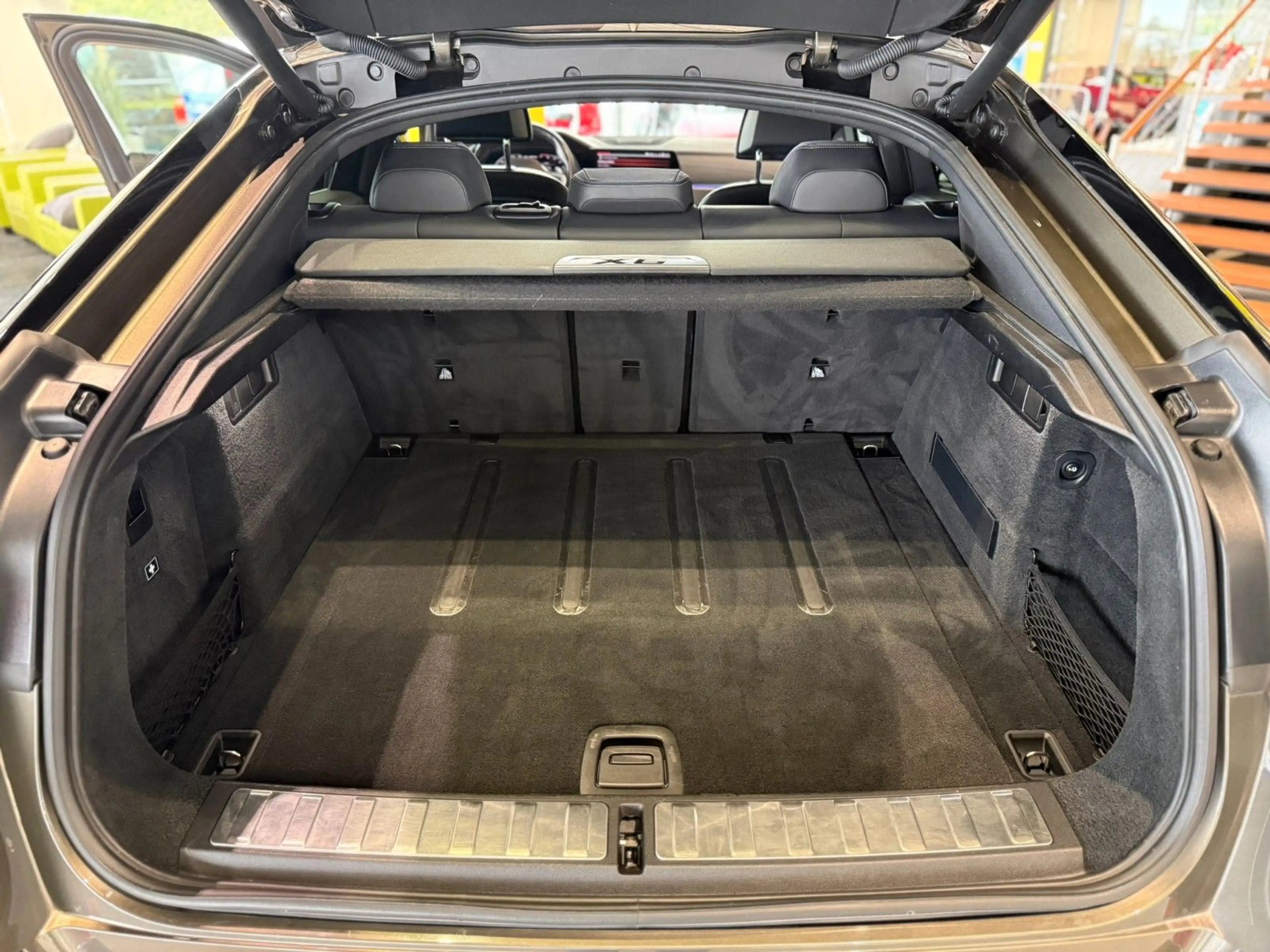BMW X6 M50 i*Ambiente*Pano.*AHK*HUD*360°*H/K* — photo 6