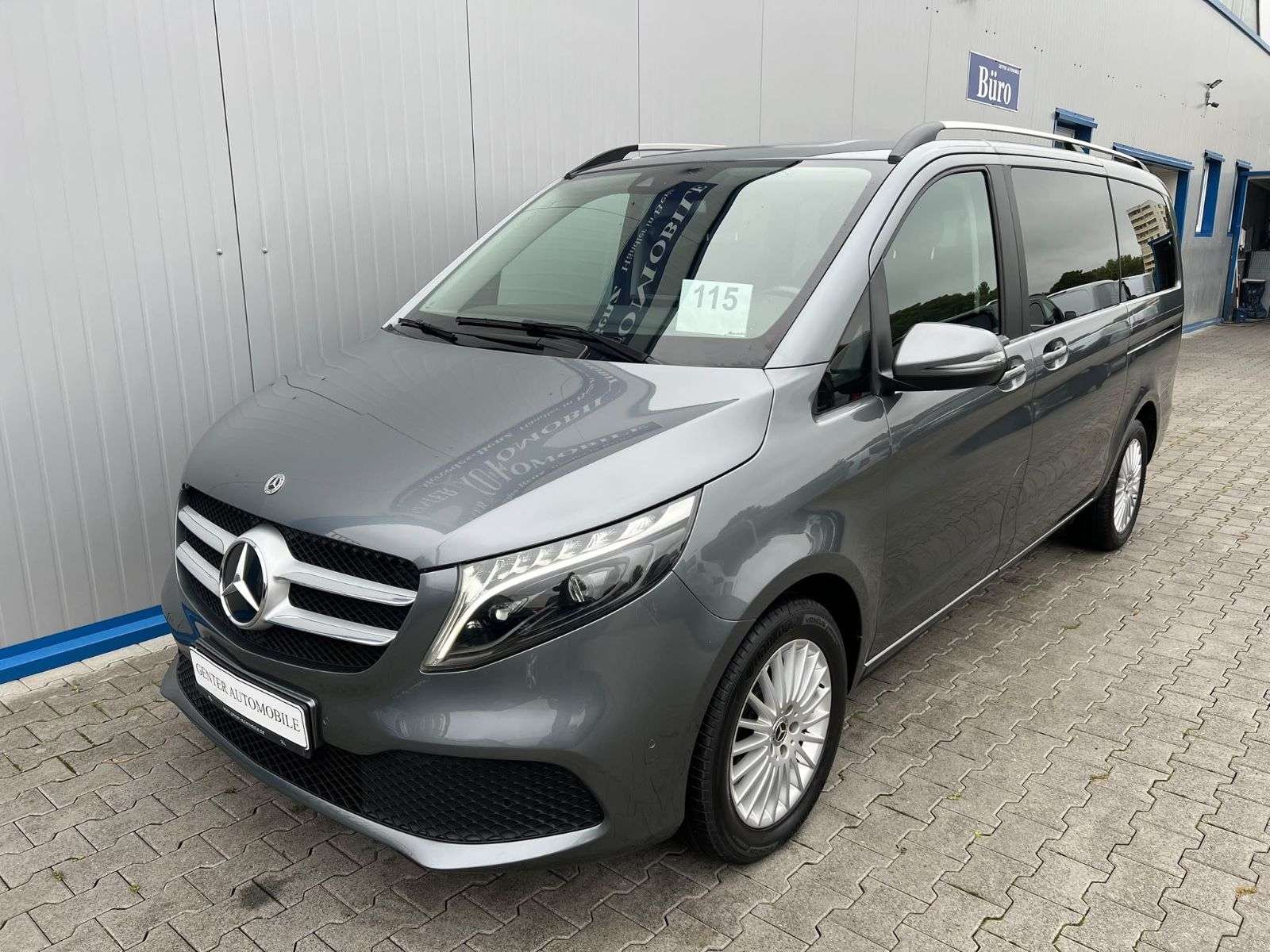 Mercedes-Benz V 250