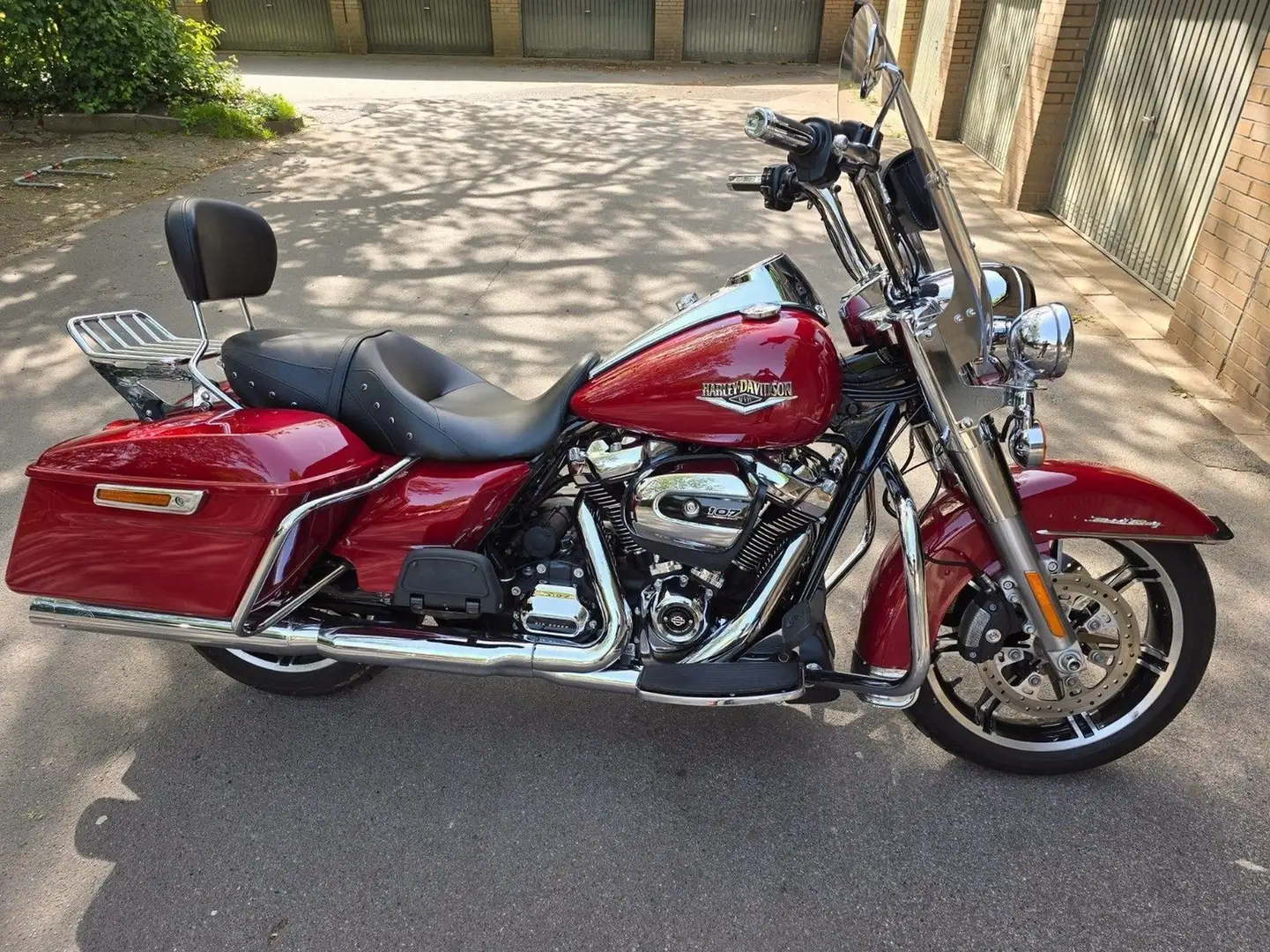 Harley-Davidson Road King FLHR Rouge - 2