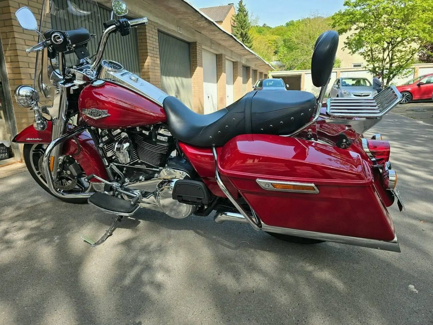Harley-Davidson Road King FLHR Rouge - 1
