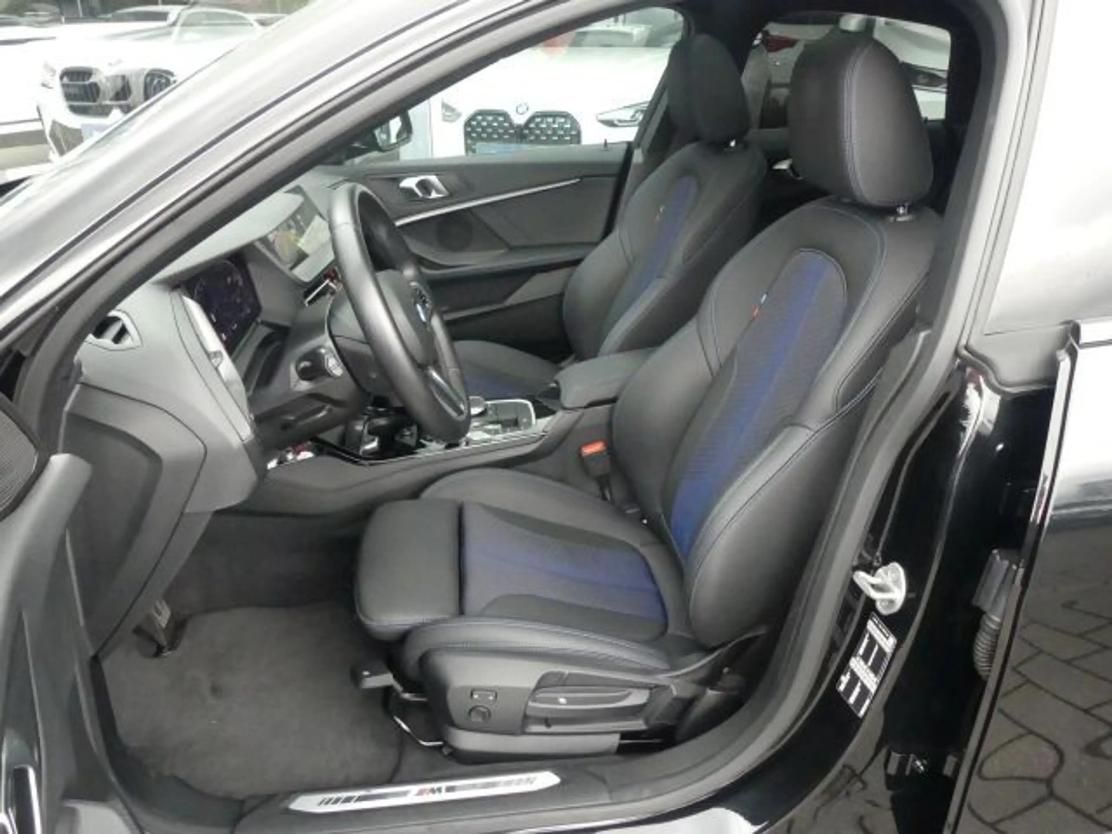 BMW 220 i M Sportpaket PANO°ACC°Rfcam°18 — photo 8