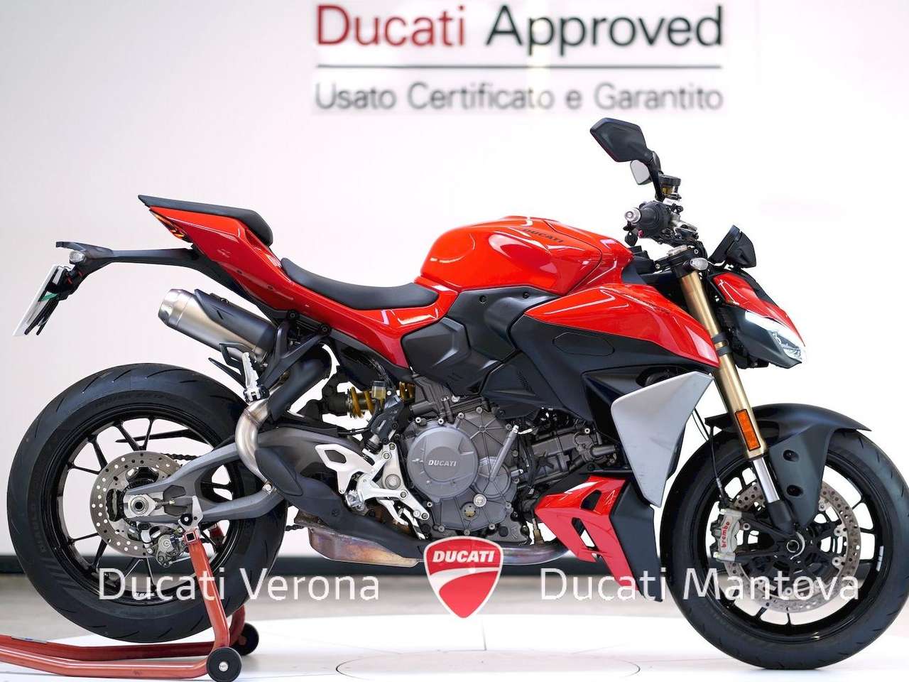 Ducati Streetfighter Streetfighter V2 modello 2026