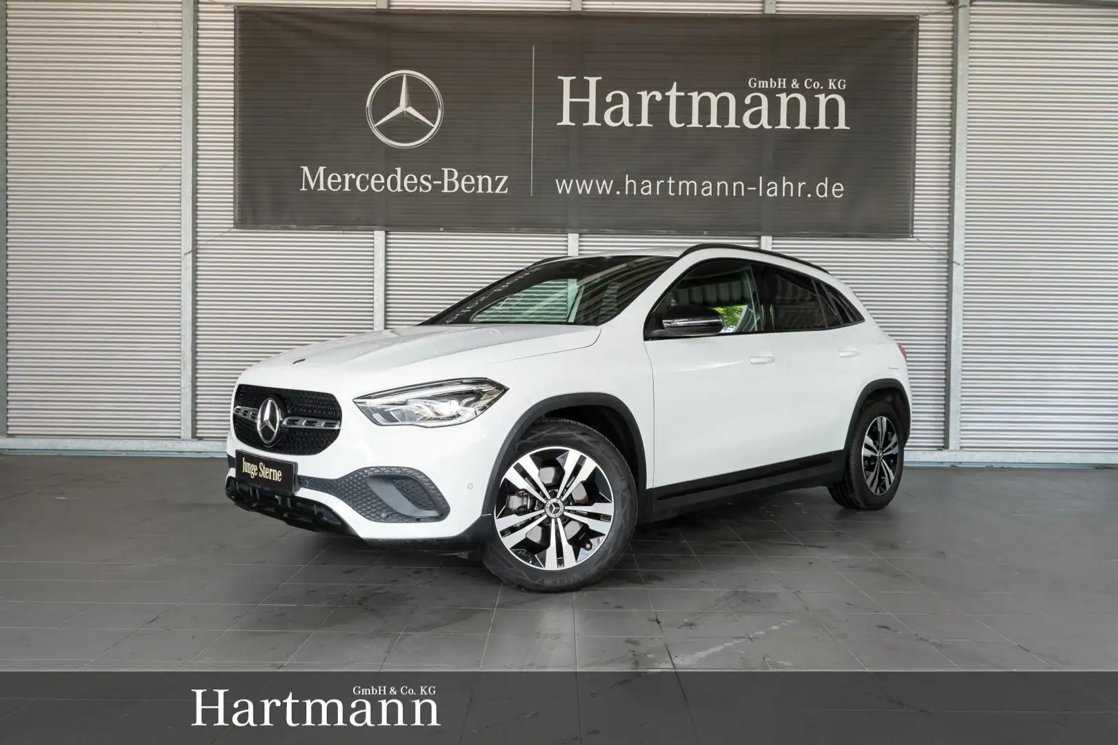 Mercedes-Benz GLA 200 GLA 200 d Progressive 8G Night AHK LED Kamera Weiß - 1