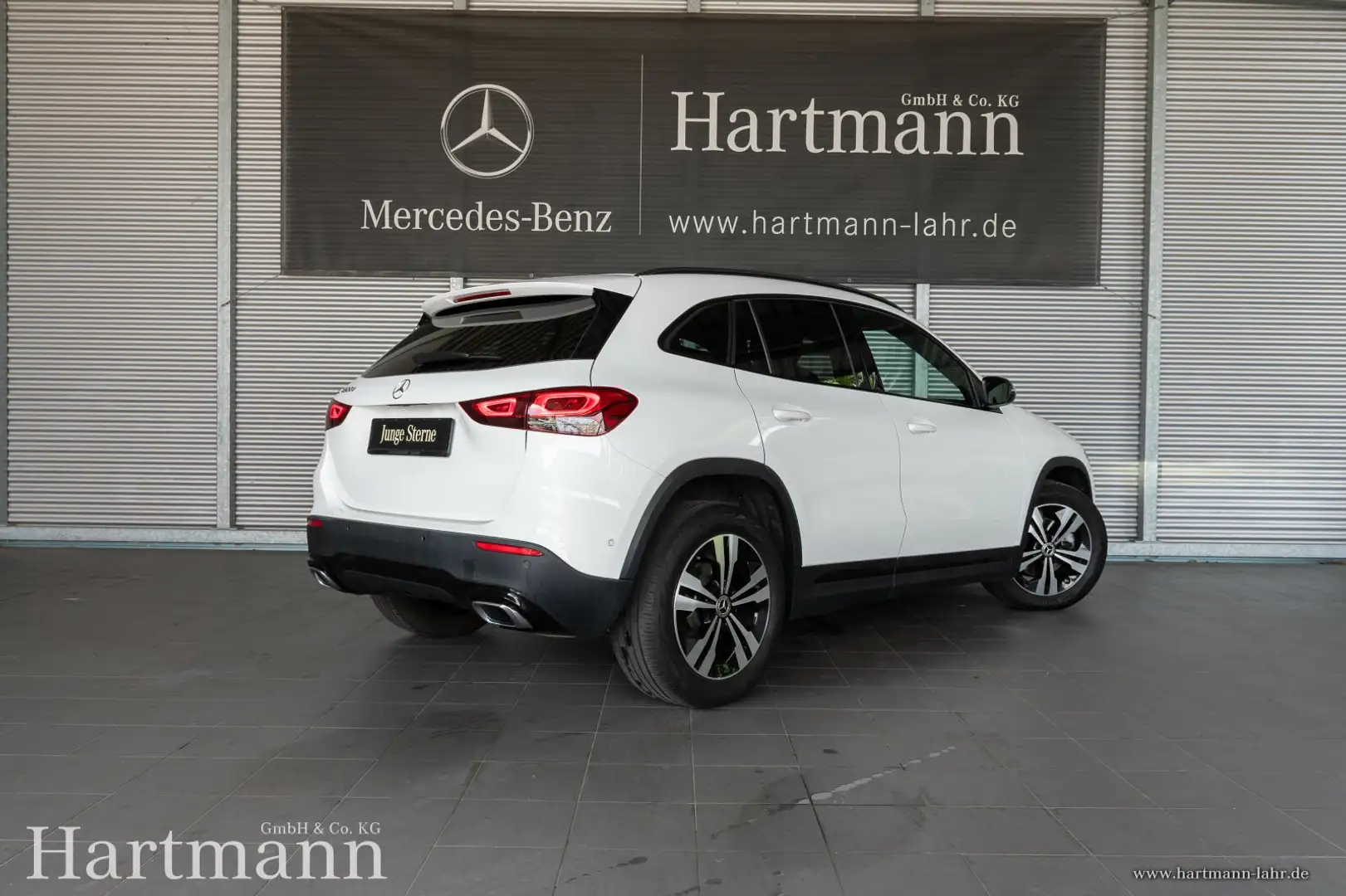 Mercedes-Benz GLA 200 GLA 200 d Progressive 8G Night AHK LED Kamera Weiß - 2