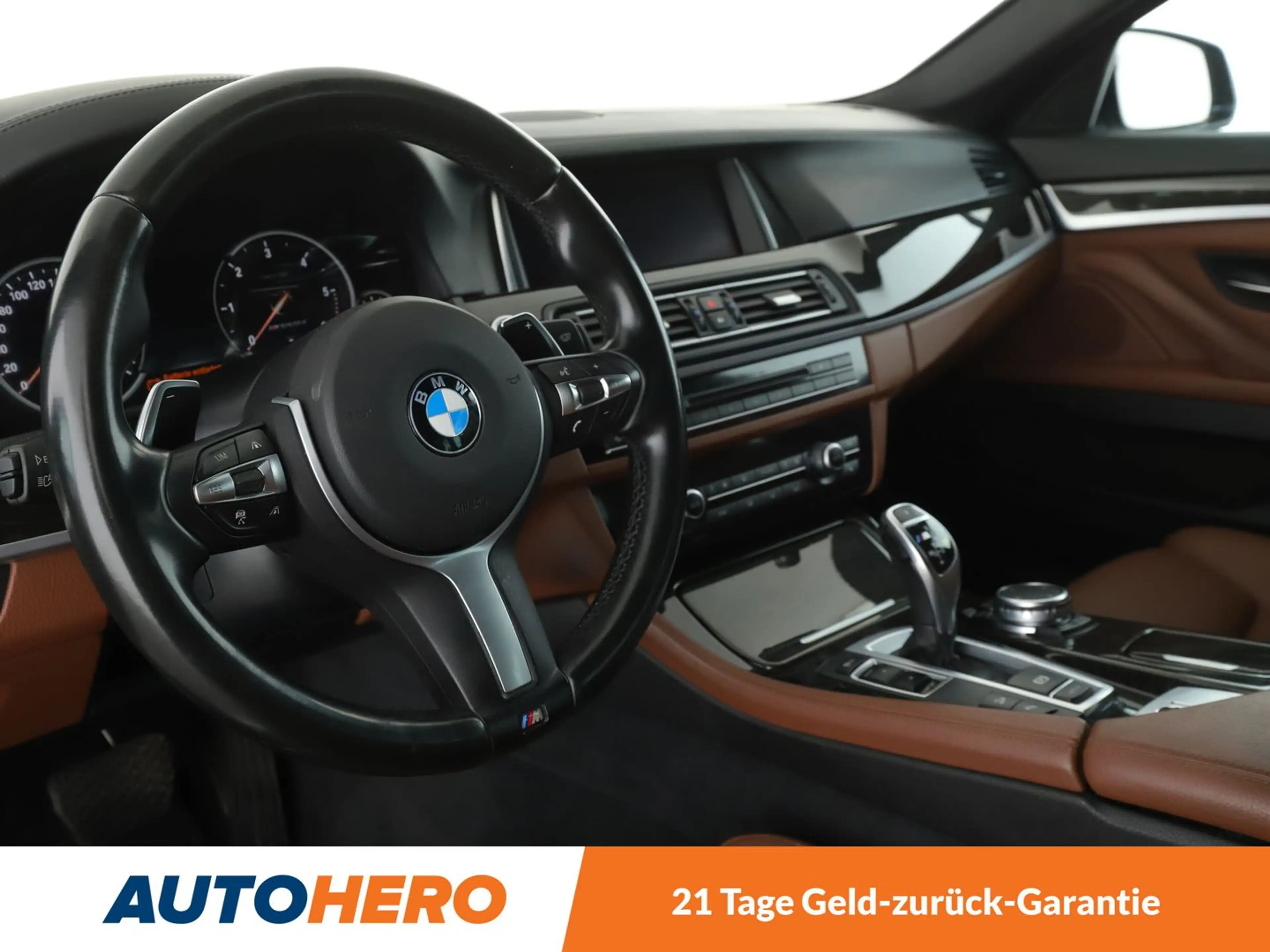 BMW M5 M550d xDrive — photo 11