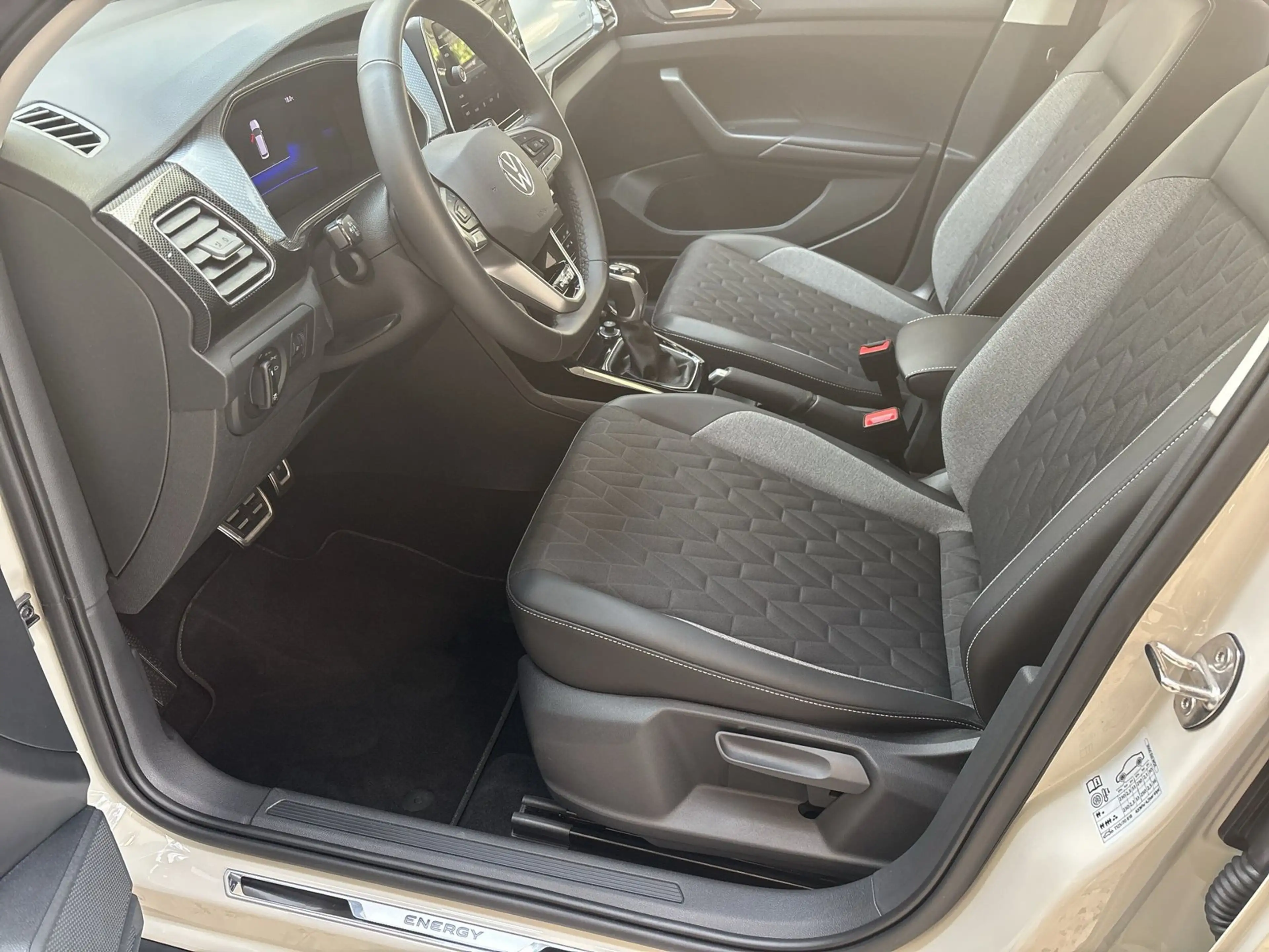 Volkswagen T-Cross 1.0 TSI DSG Energy Navi ASG 1.2031 — photo 7