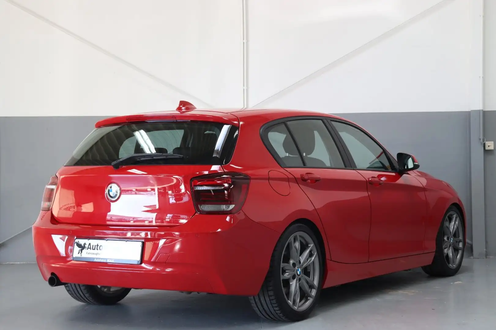 BMW 118 i~Adaptive LED~Automatik~PDC~M Felgen Rojo - 2