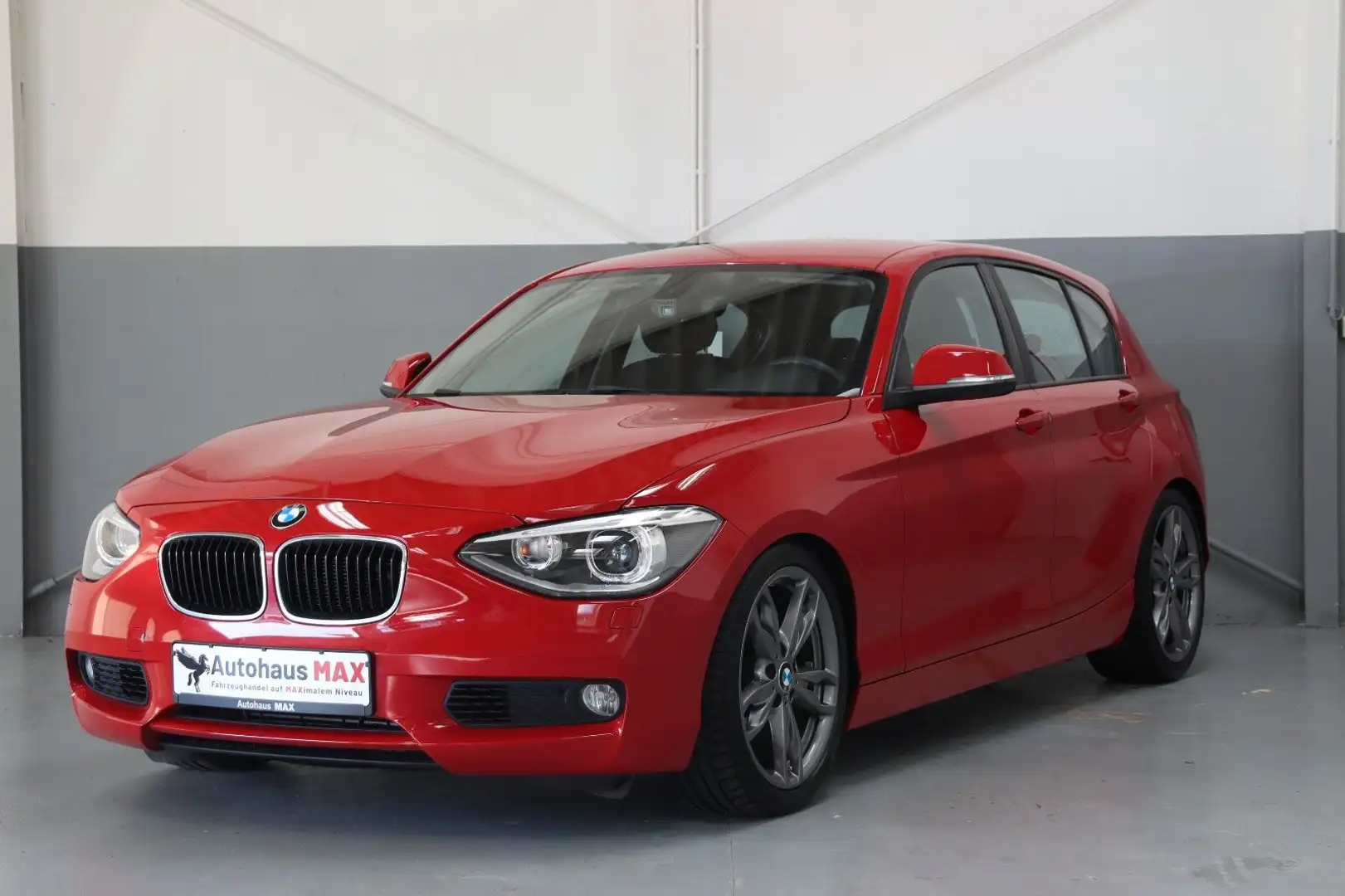 BMW 118 i~Adaptive LED~Automatik~PDC~M Felgen Rojo - 1