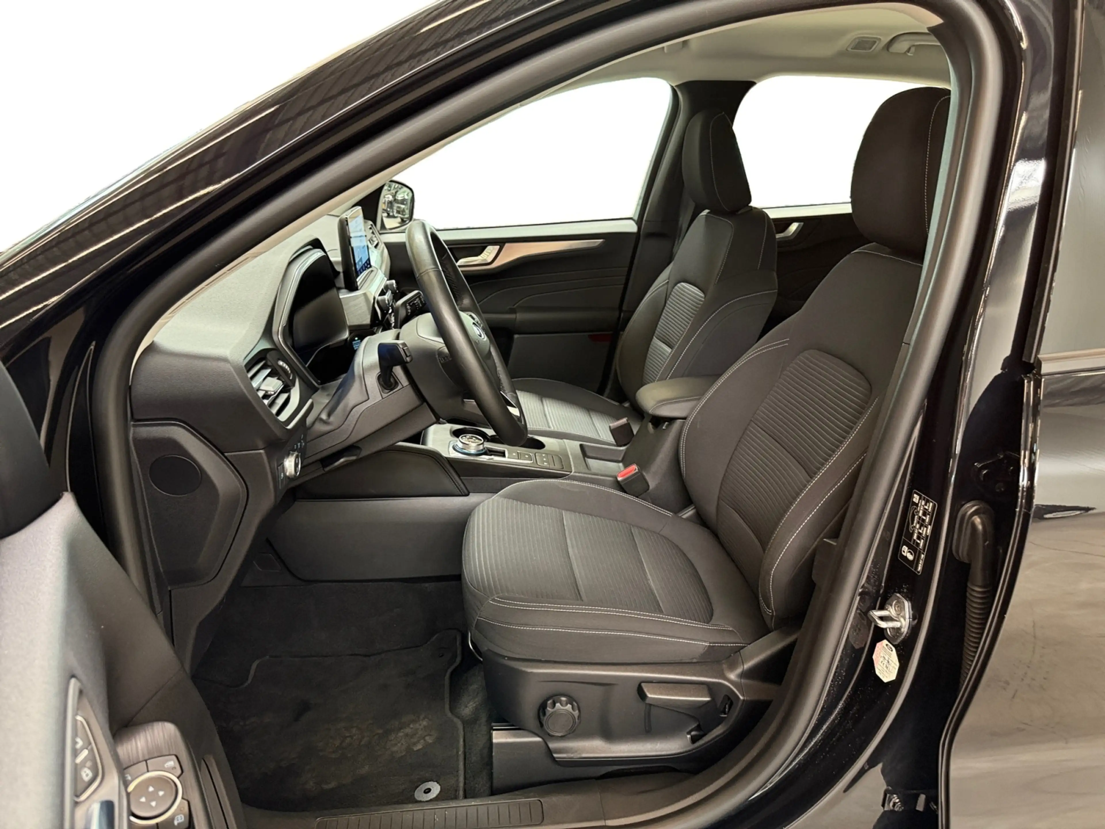 Ford Kuga 2.5 PHEV Titanium I Trekhaak I Winterpakket I CarP — photo 11