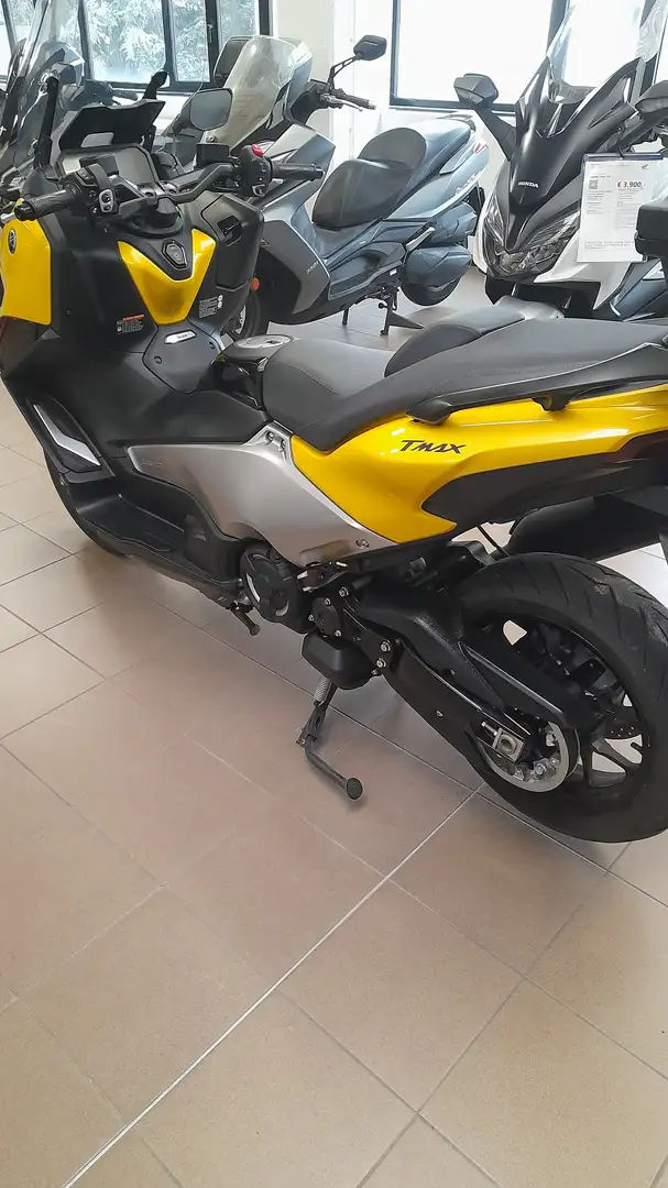 Yamaha TMAX 560 Giallo - 2