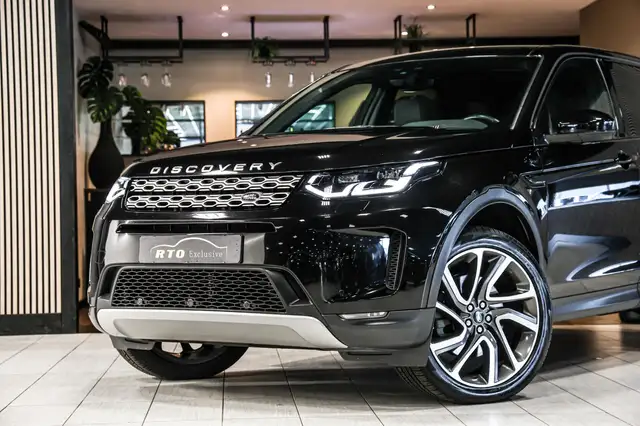 Land Rover Discovery Sport view 6
