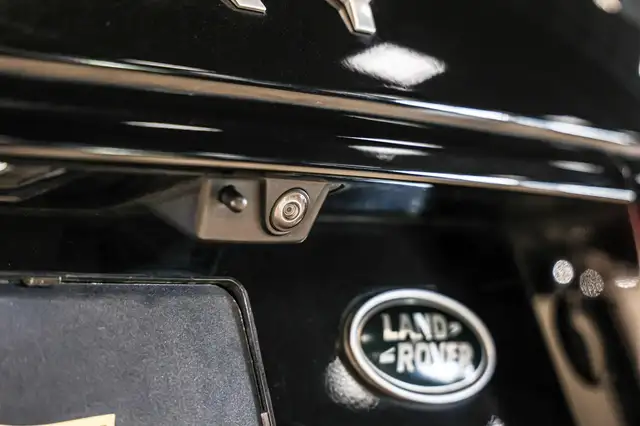 Land Rover Discovery Sport view 26