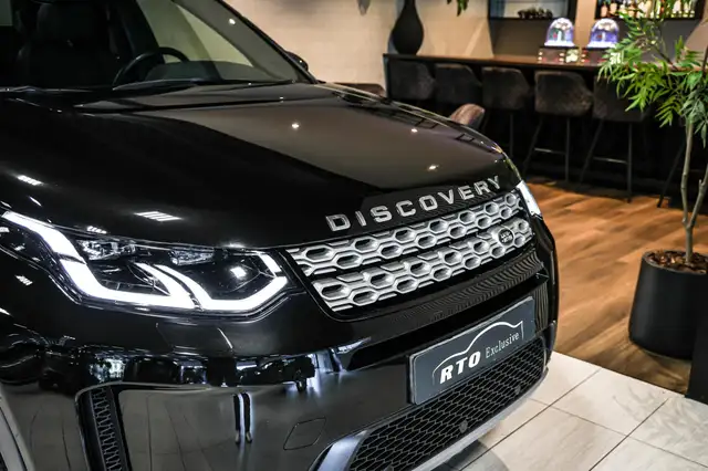 Land Rover Discovery Sport view 18