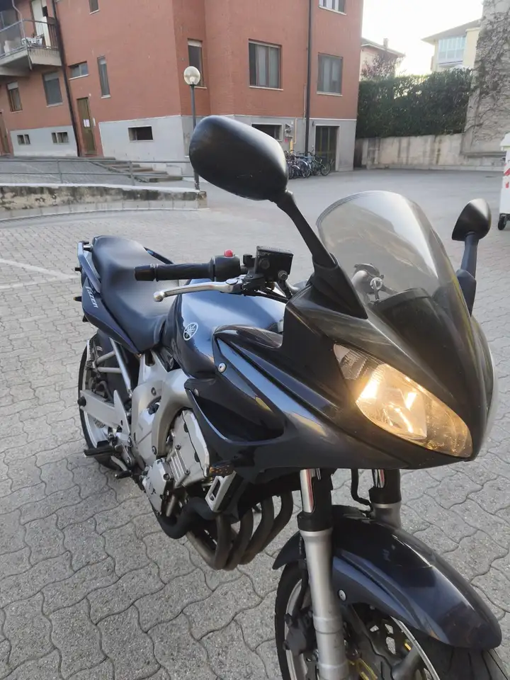 Yamaha YZF 600