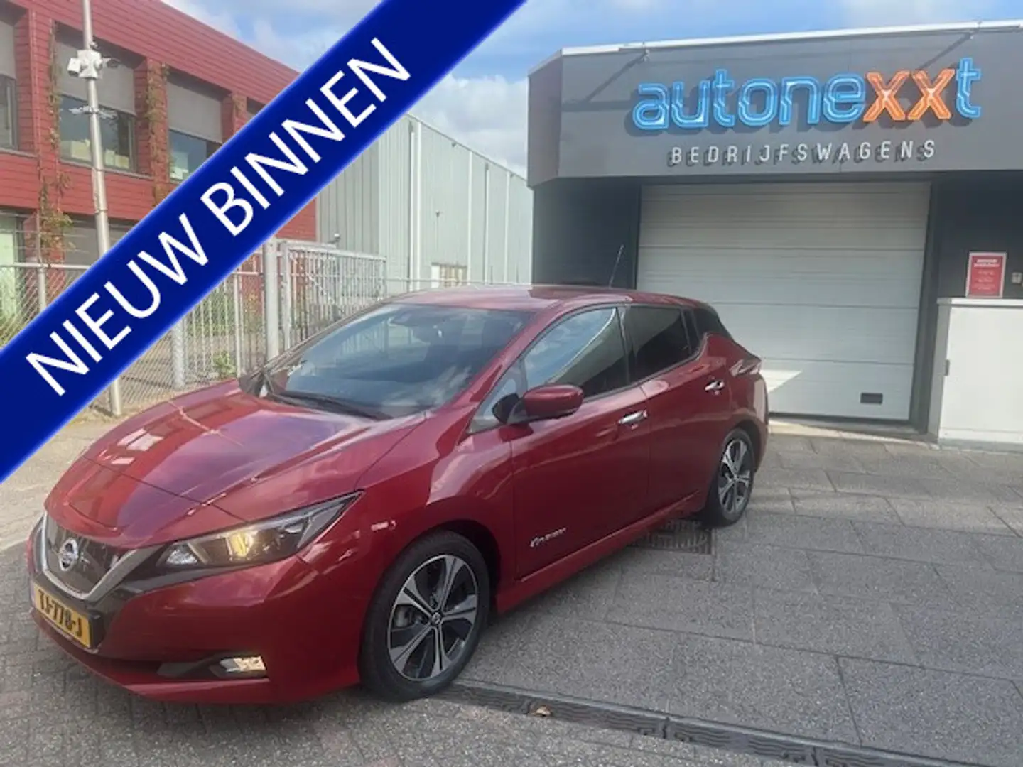 Nissan Leaf N-Connecta 40 kWh AIRCO I NAVI I ELECTRISCHE RAMEN Rood - 1