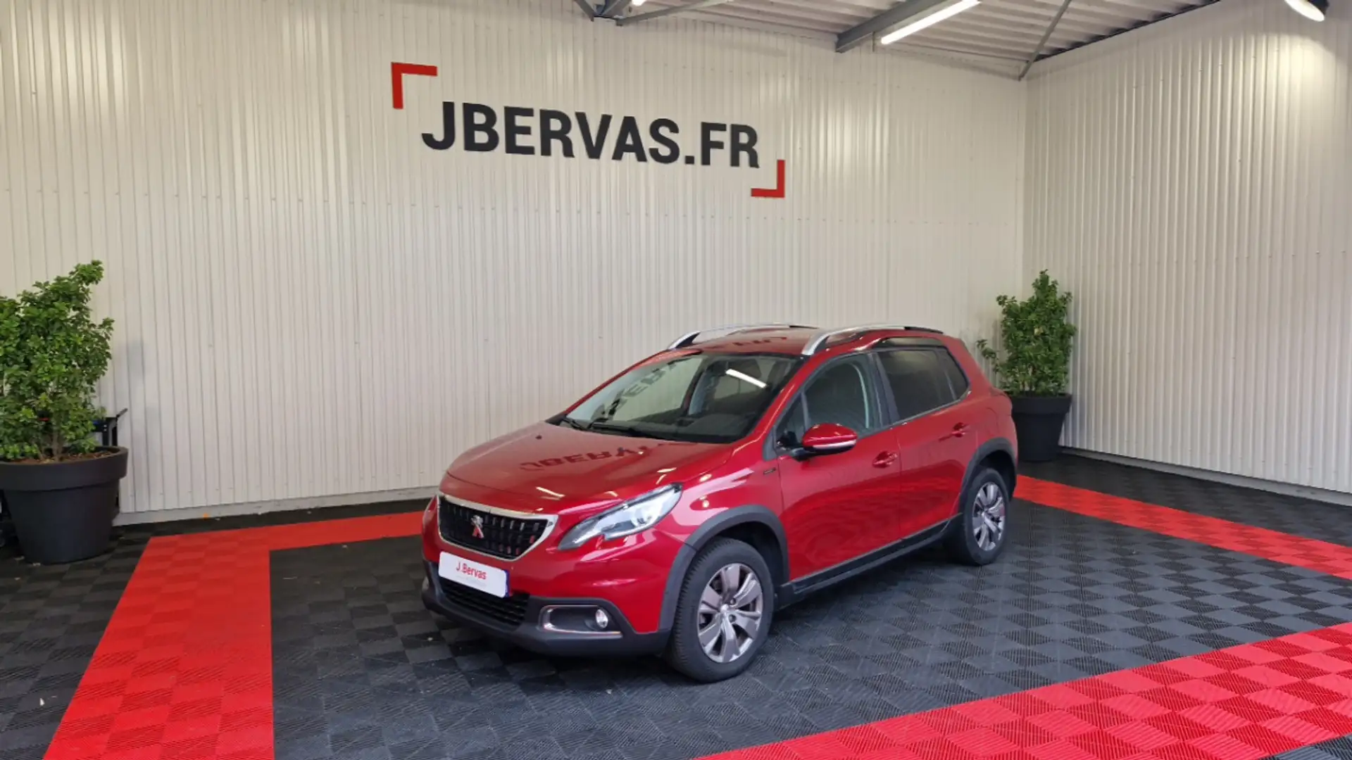 Peugeot 2008 BLUEHDI 100CH SS SIGNATURE Rouge - 1