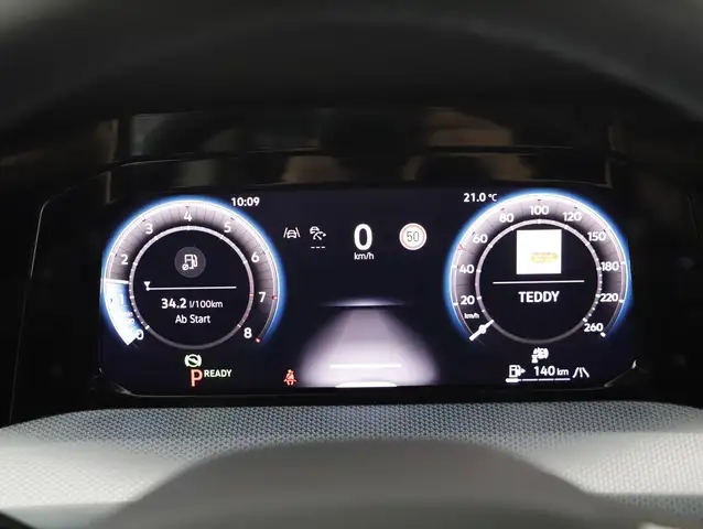 Volkswagen Golf view 13