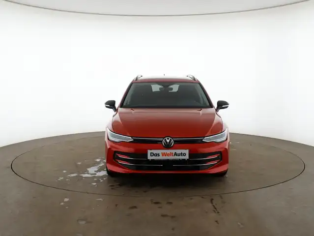 Volkswagen Golf view 3