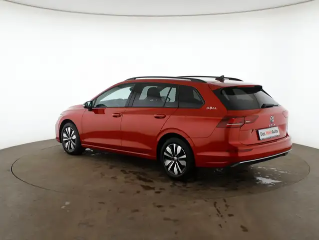 Volkswagen Golf view 5